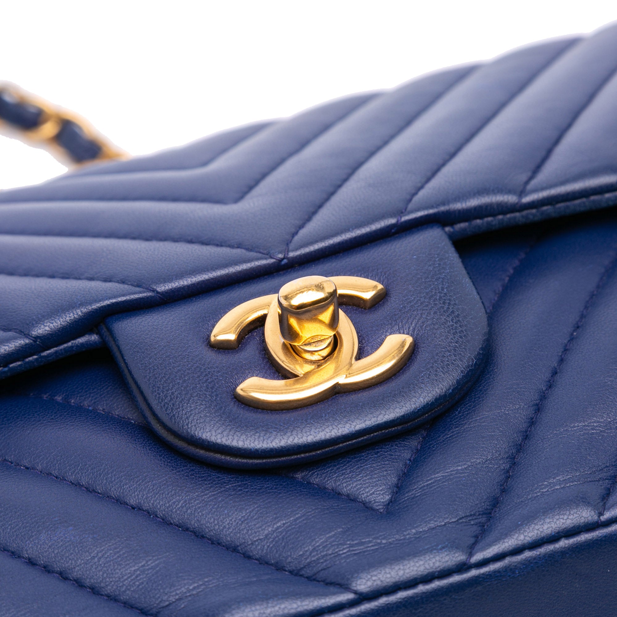 Medium Classic Chevron Lambskin Double Flap