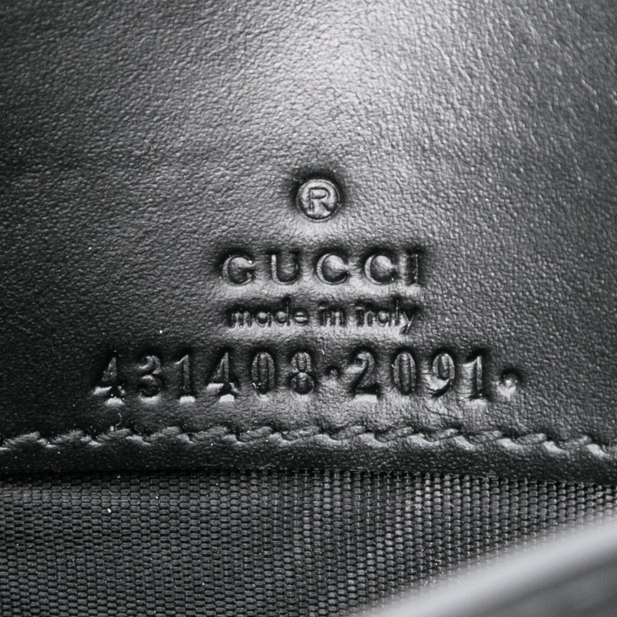 Mini Guccissima Bow Signature Wallet On Chain