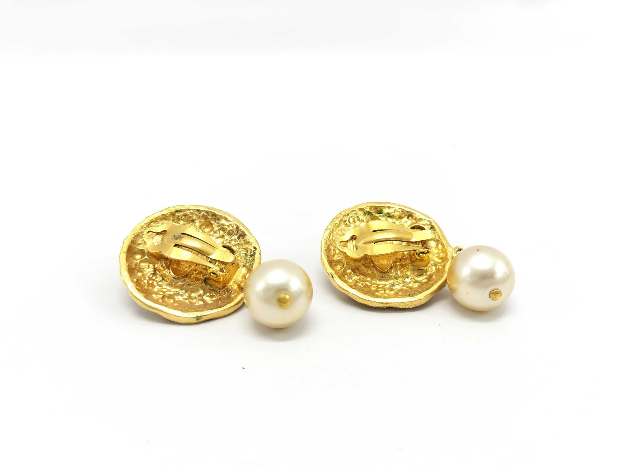 Chanel Vintage CC Round Button Clip-On Earrings Metal