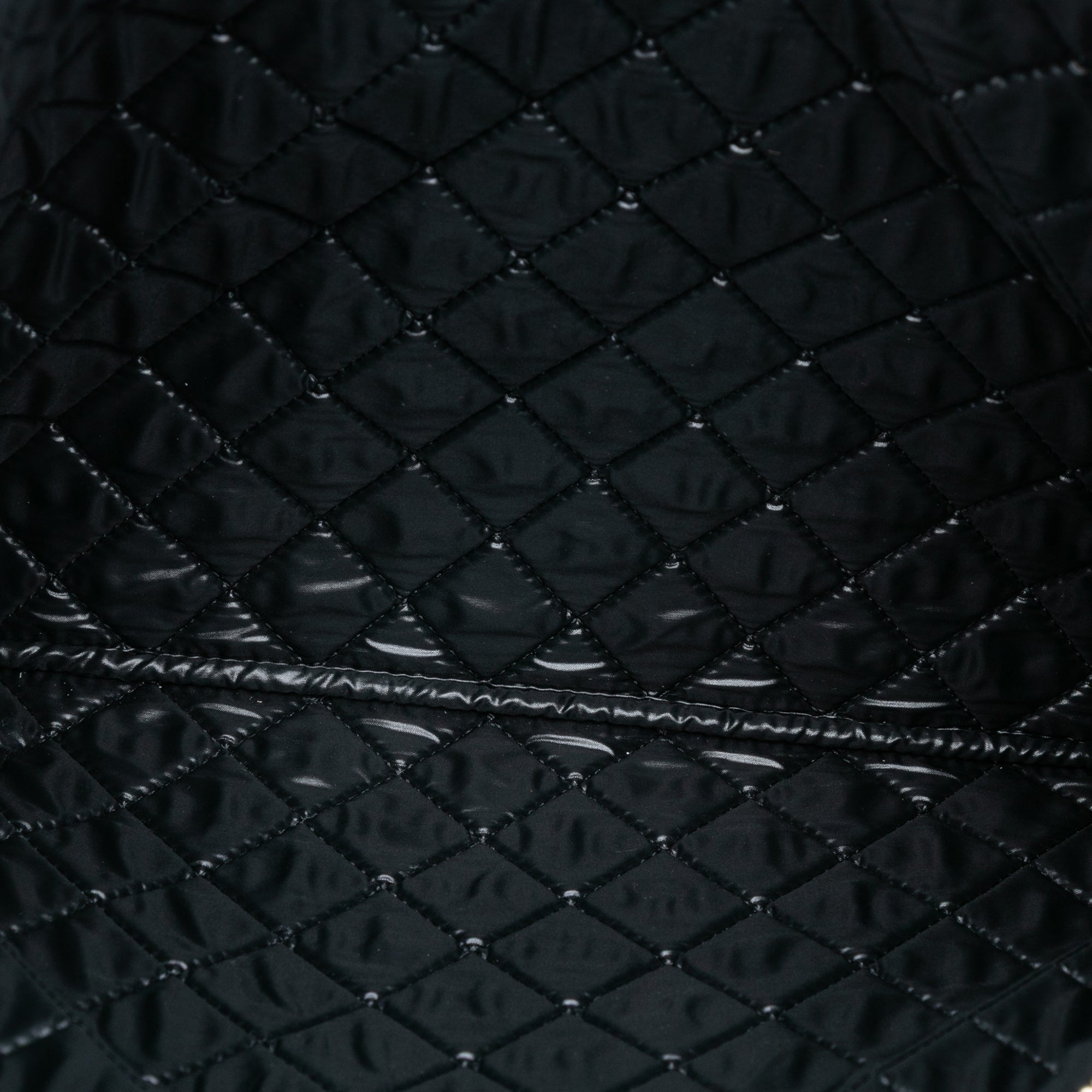 Medium Bicolor Caviar and Iridescent Calfskin O Case Clutch