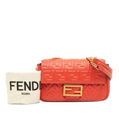 Zucca Embossed Leather Chain Midi Baguette