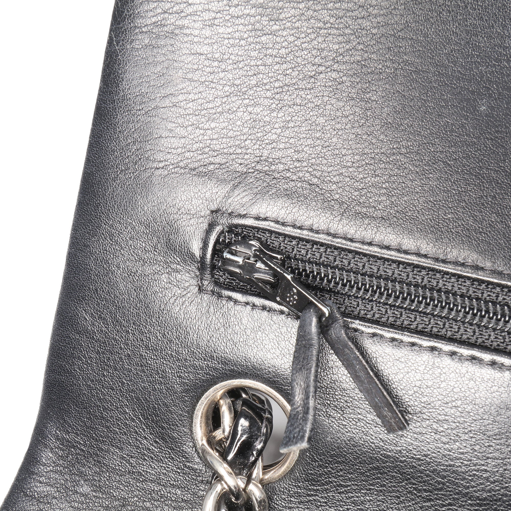 Medium Classic Patent Double Flap