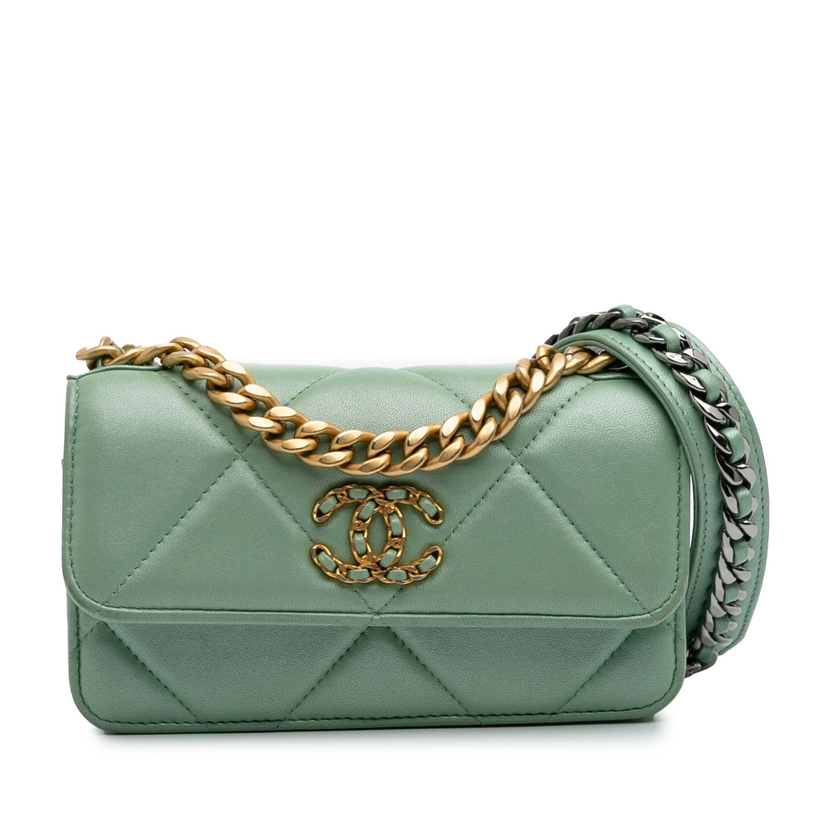 Quilted Lambskin 19 Wallet on Chain