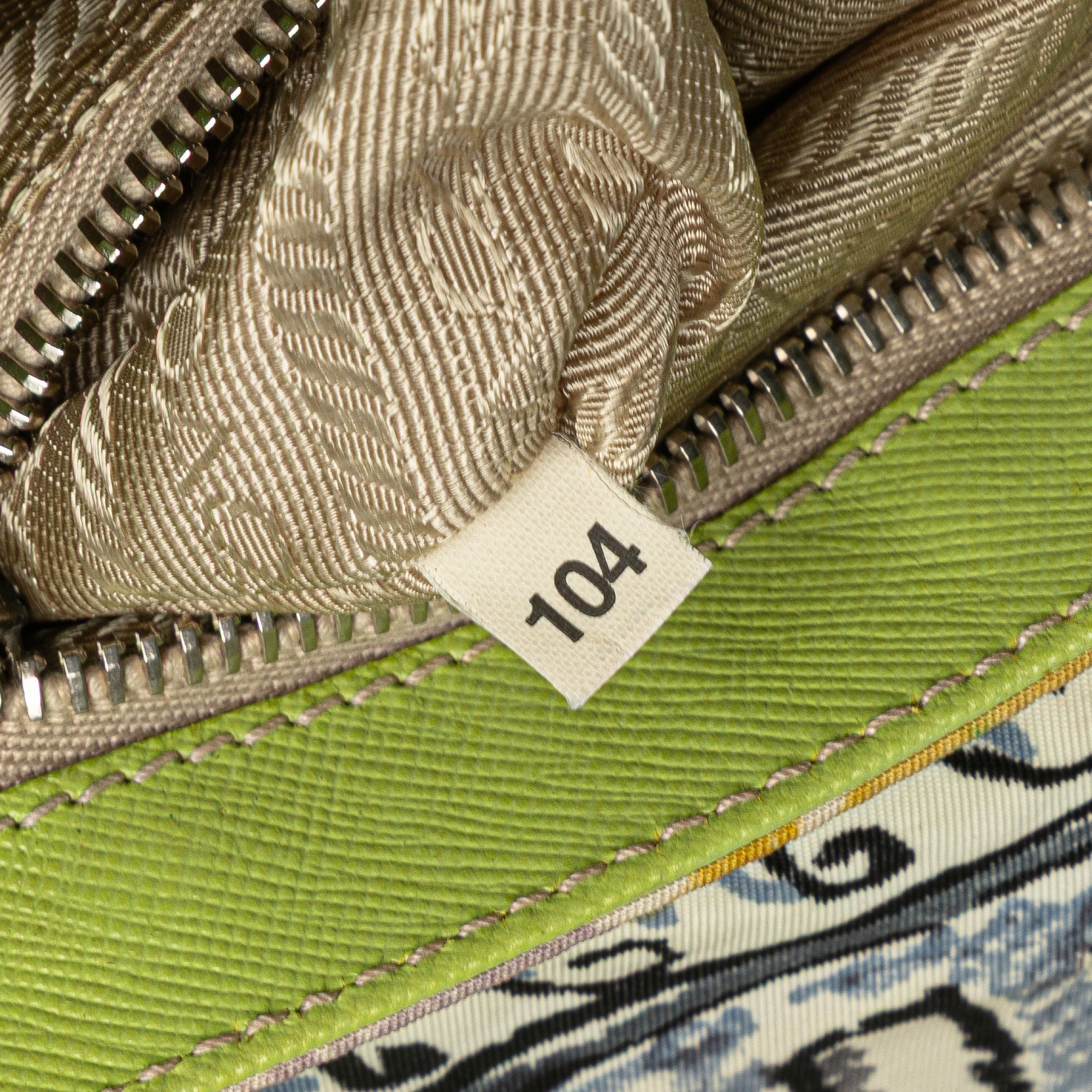 Tessuto Stampata Venezia Shoulder Bag