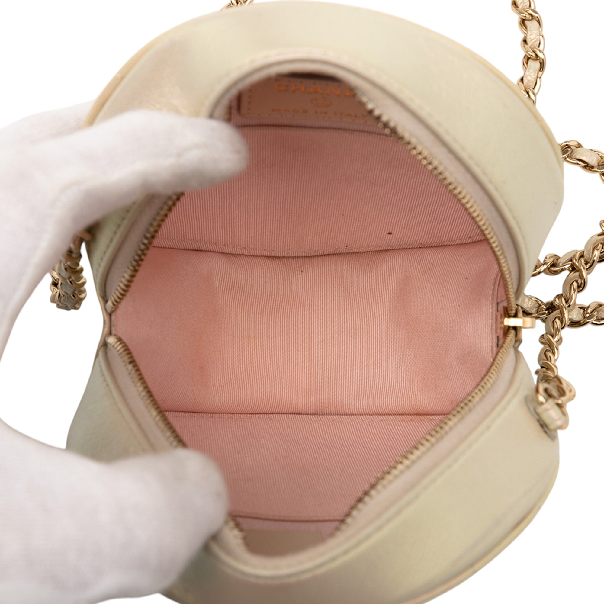 Quilted Iridescent Lambskin Round Clutch With Chain