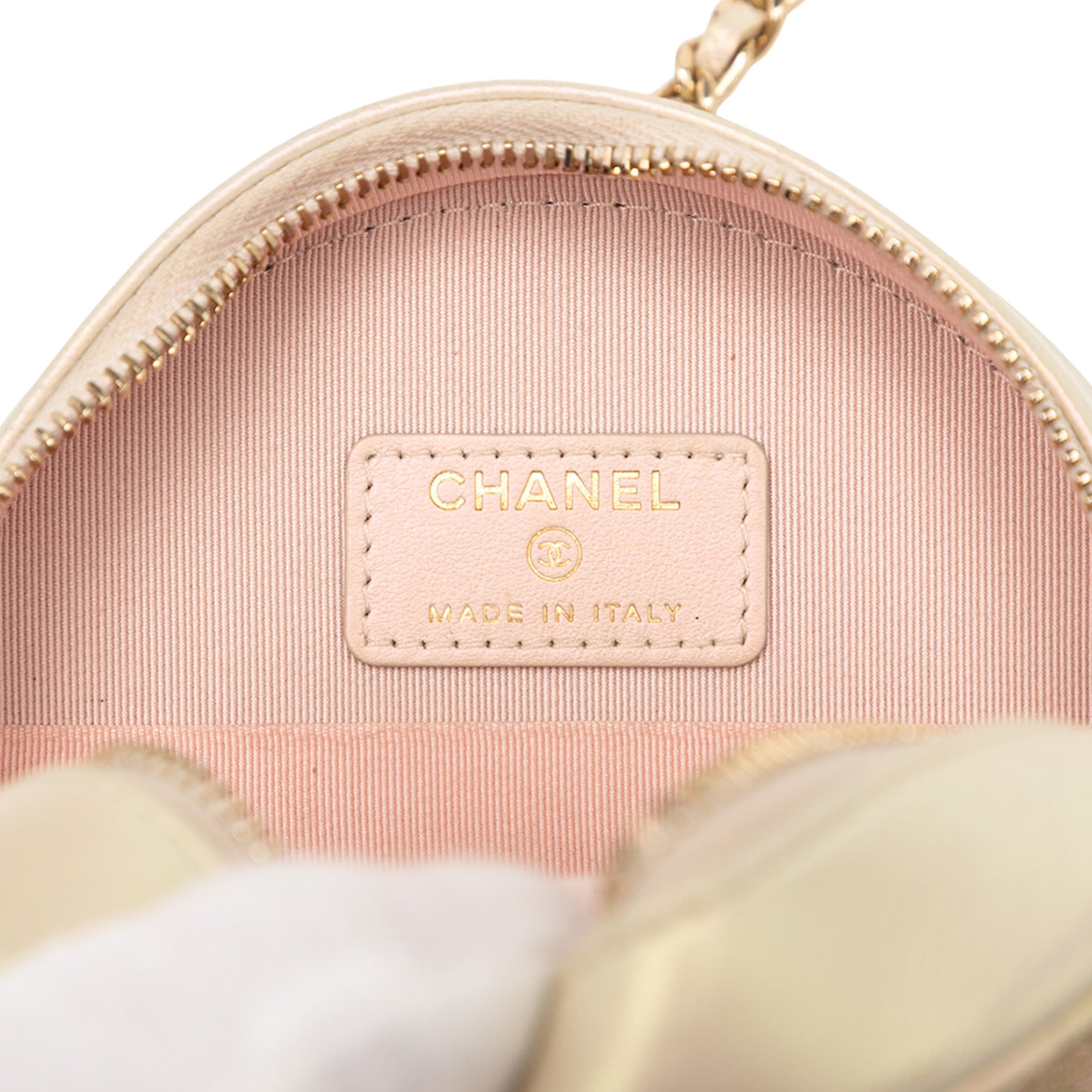 Quilted Iridescent Lambskin Round Clutch With Chain