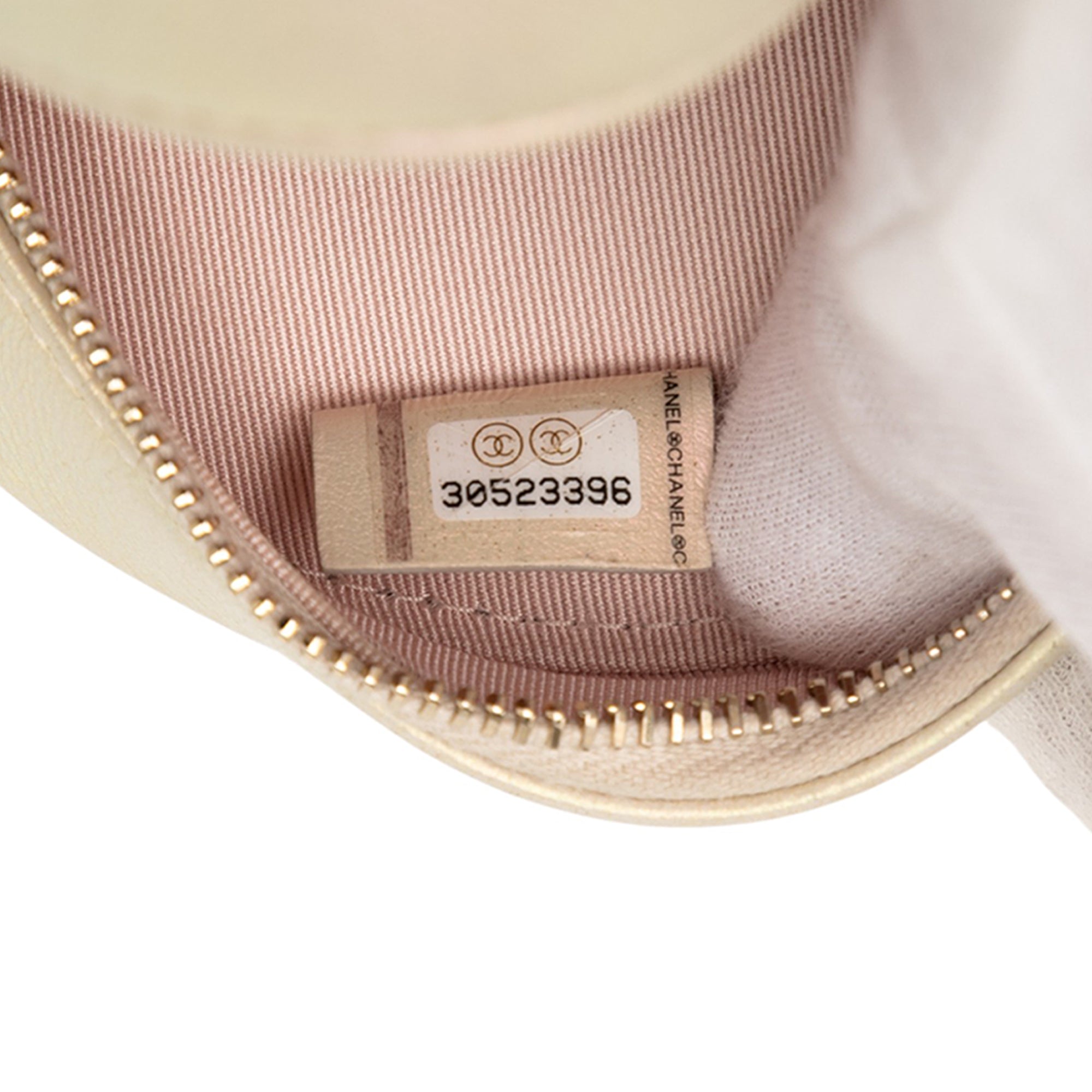 Quilted Iridescent Lambskin Round Clutch With Chain