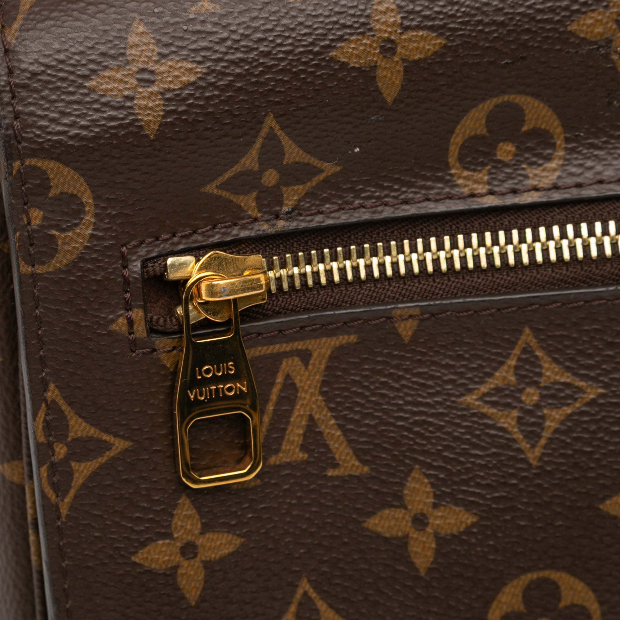Monogram Pochette Metis