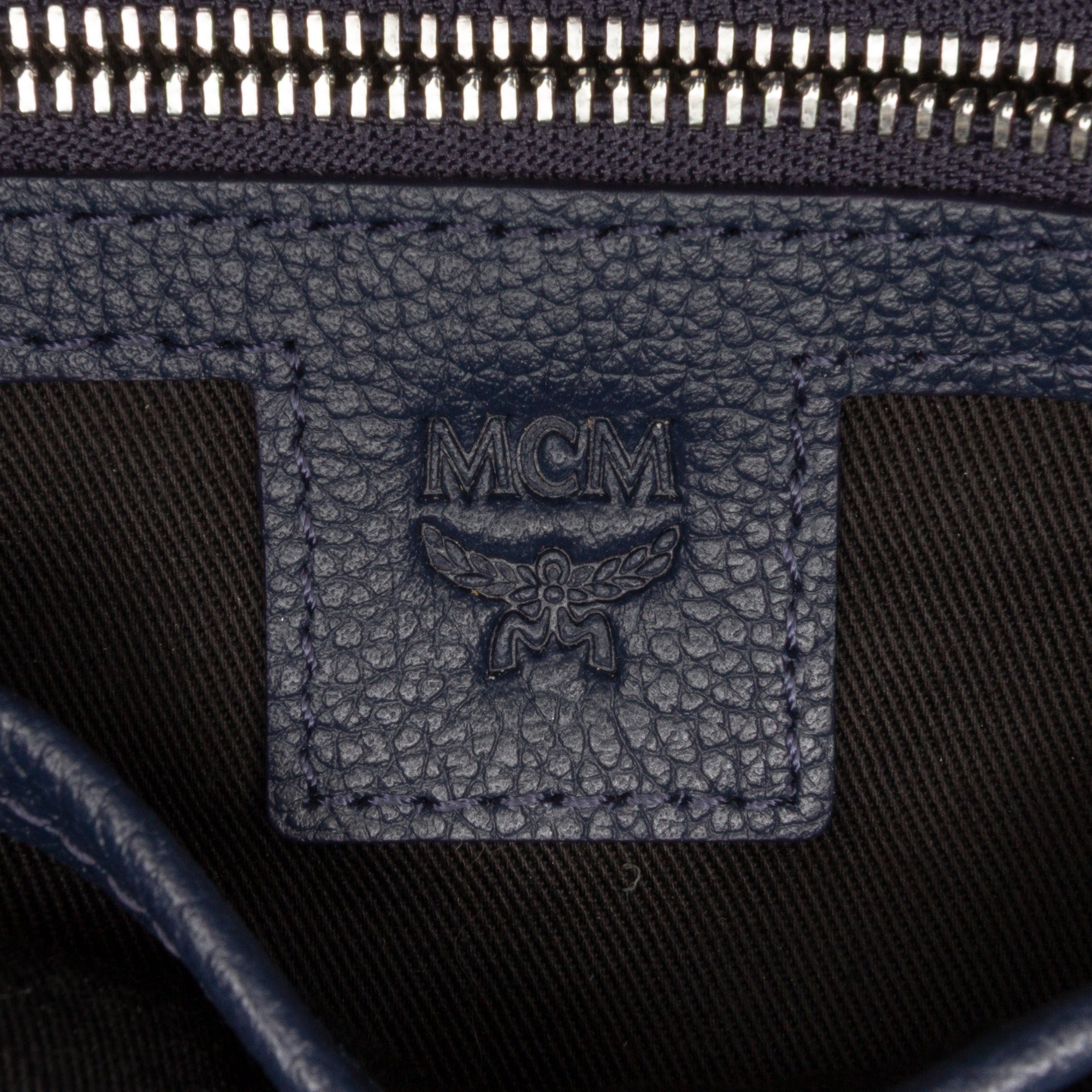 Small Grained Calfskin Camouflage Aren Tote