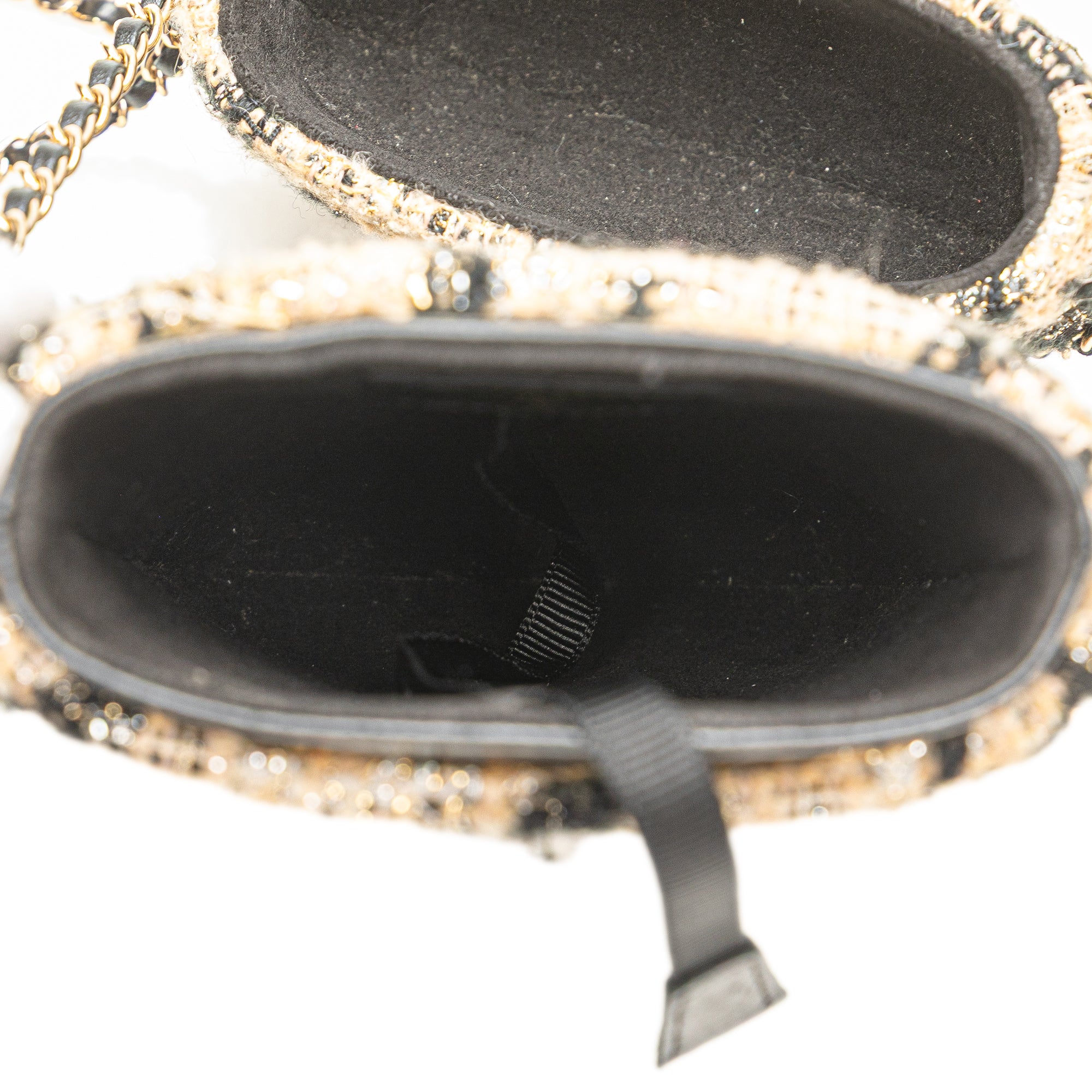 Tweed Chain Around Phone Holder