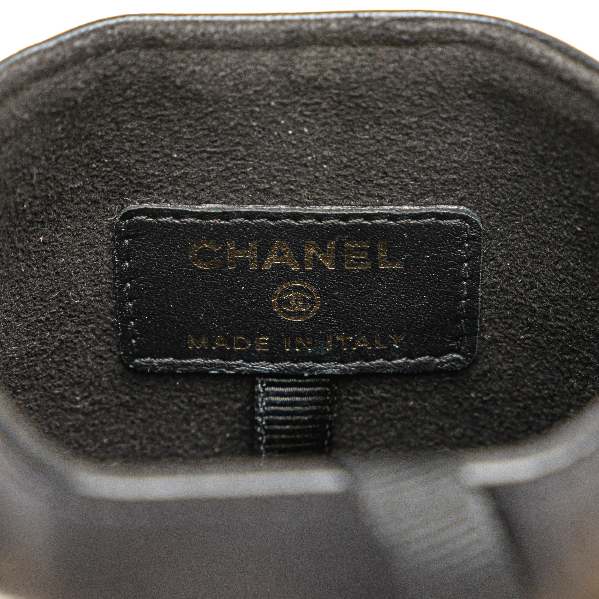 Tweed Chain Around Phone Holder