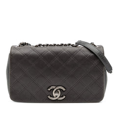 Paris Edinburgh Medium Diamond Embossed Calfskin New Chic Flap