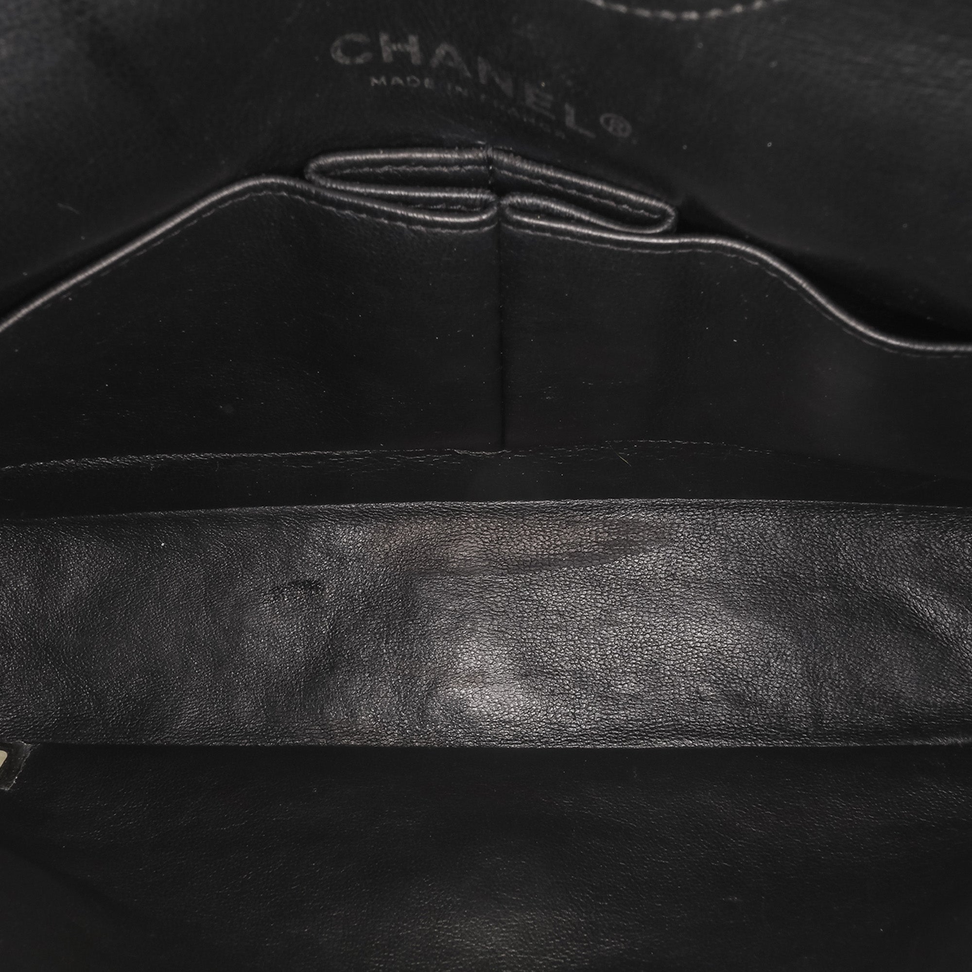 Medium Classic Patent Double Flap