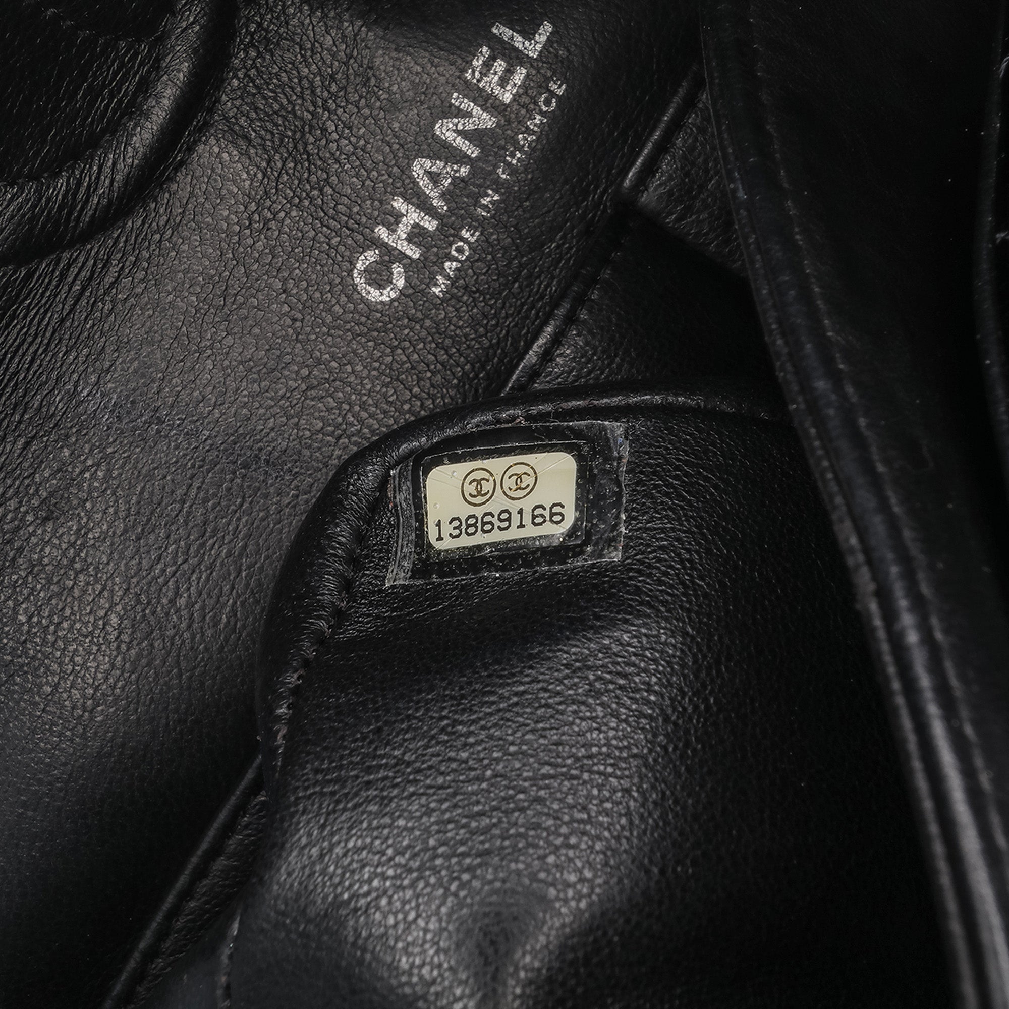 Medium Classic Patent Double Flap