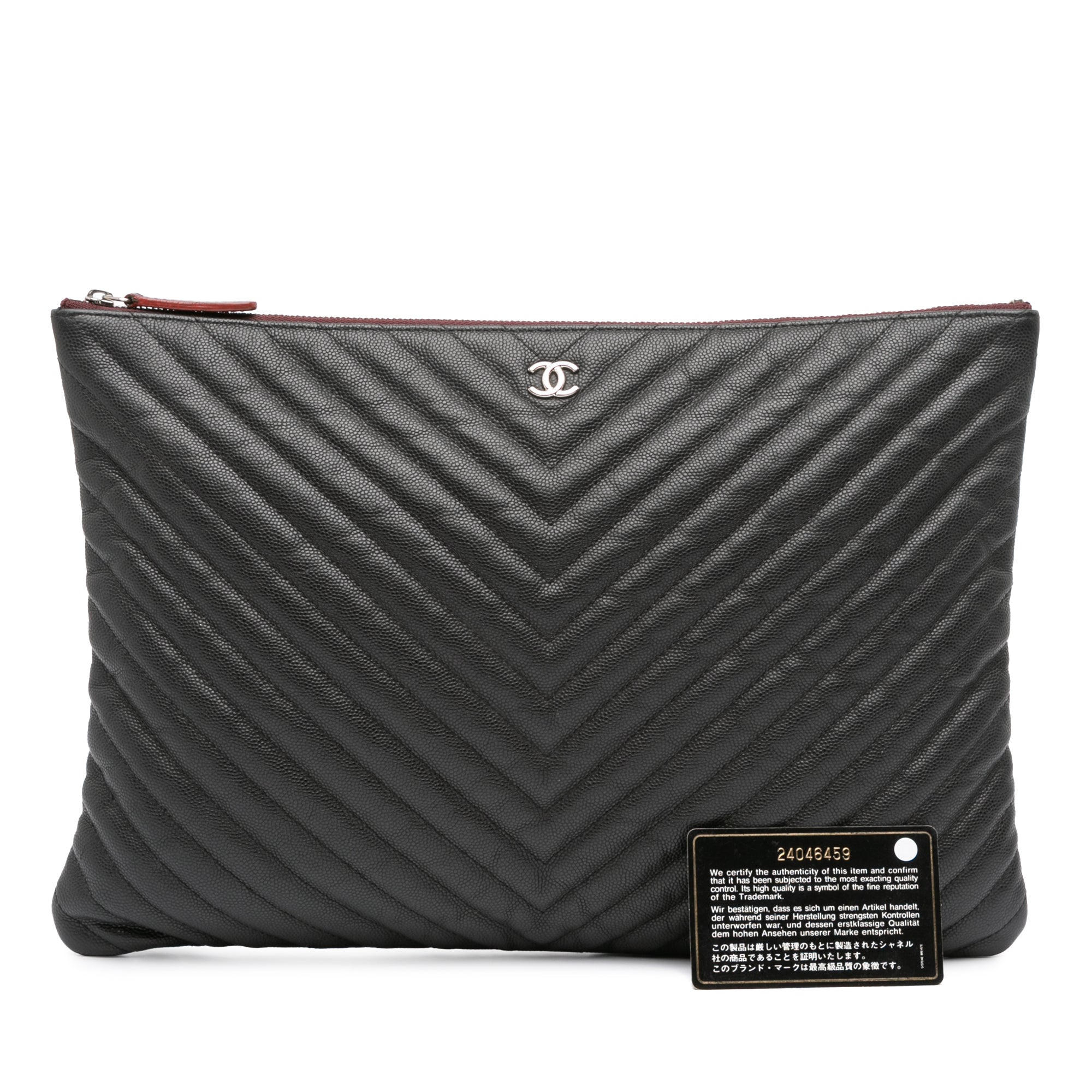 Large CC Chevron Caviar O Case Clutch
