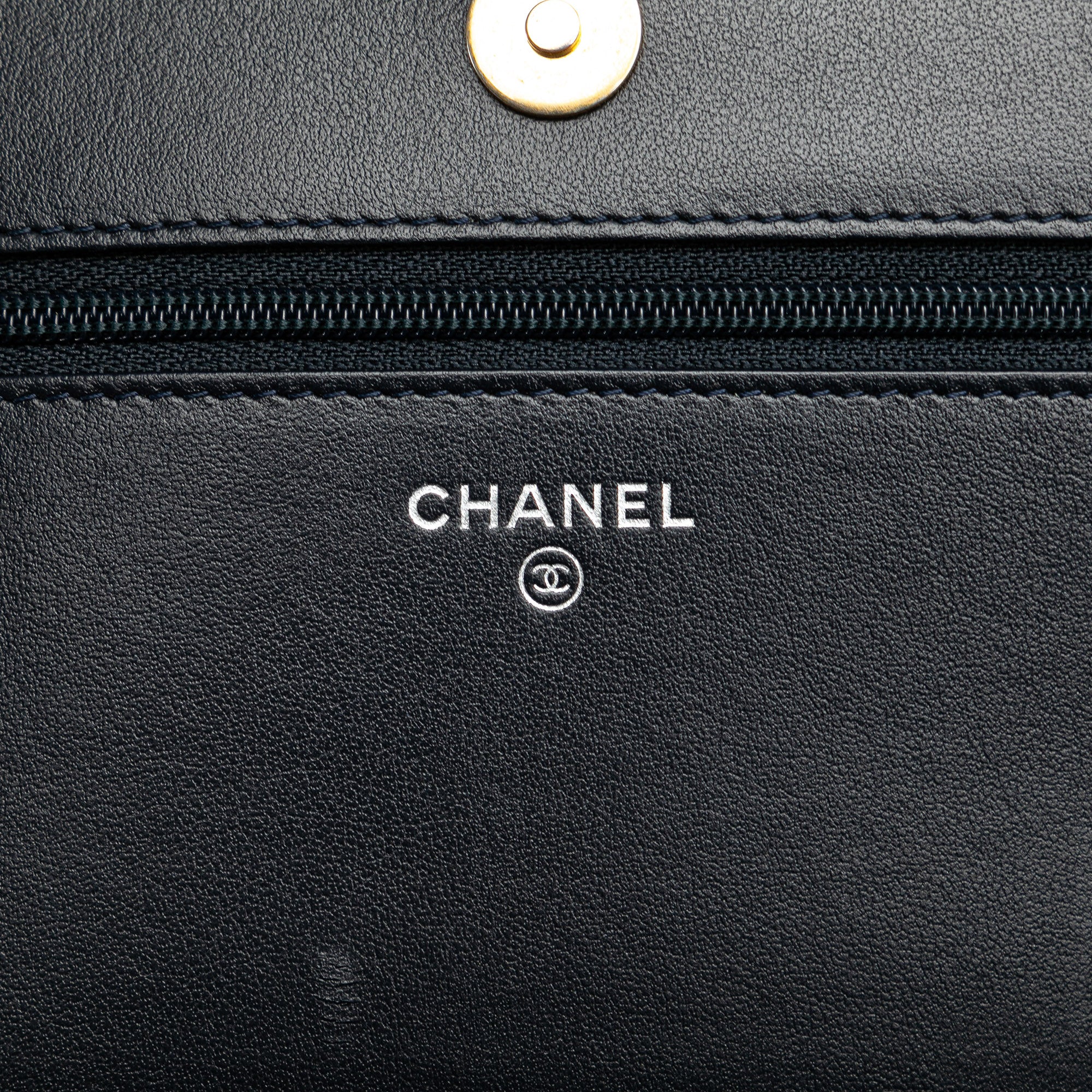 Quilted Aged Calfskin Gabrielle Wallet On Chain