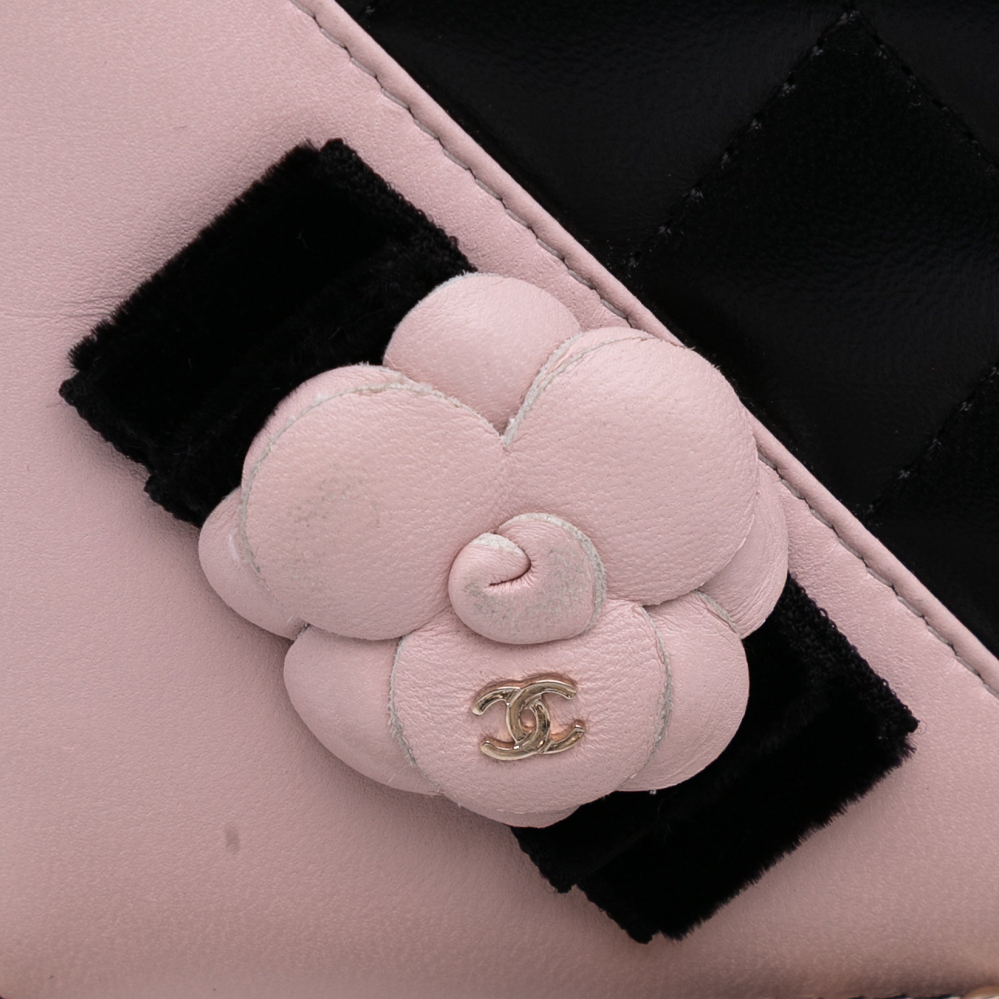 Bicolor Quilted Lambskin Camellia Wallet on Chain