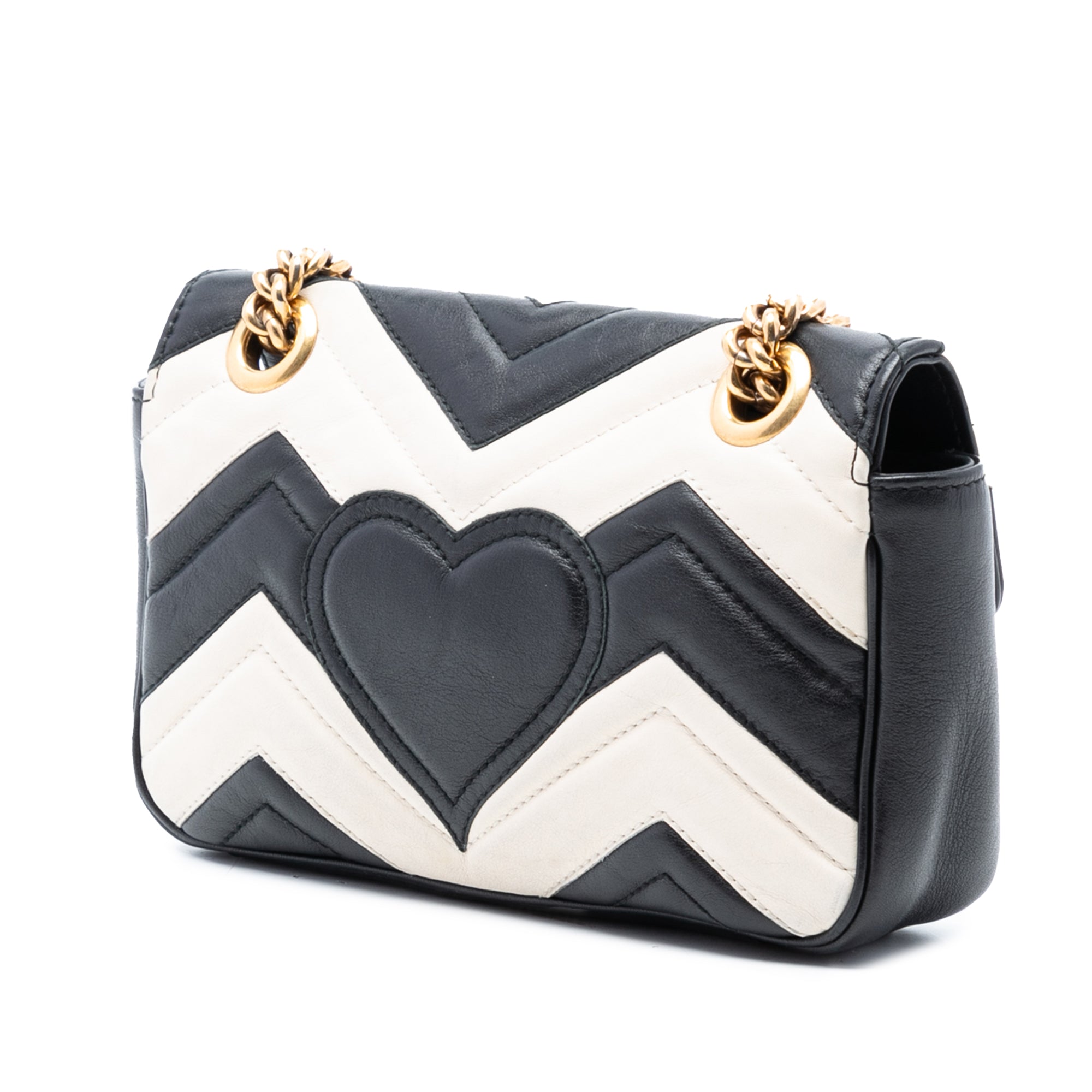 Small GG Marmont Matelasse Leather Shoulder Bag