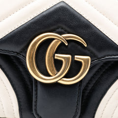 Small GG Marmont Matelasse Leather Shoulder Bag