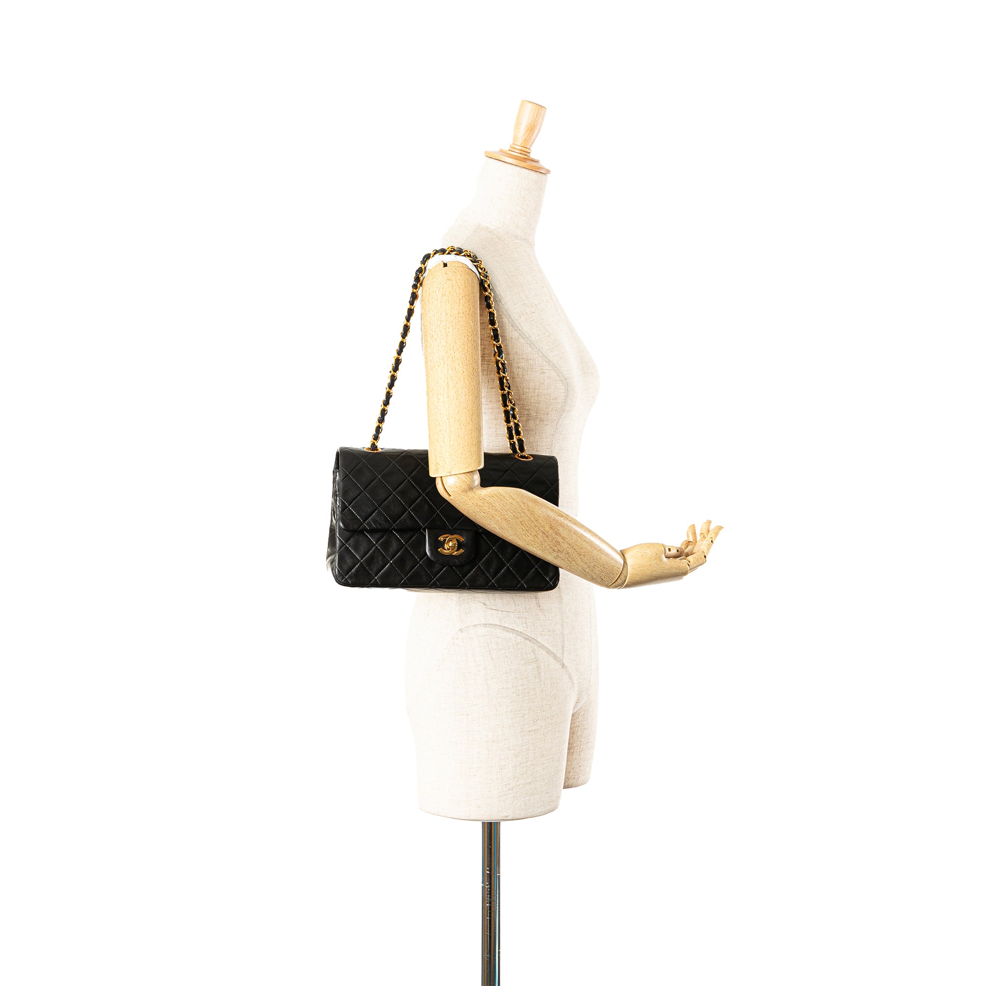 Medium Classic Lambskin Double Flap