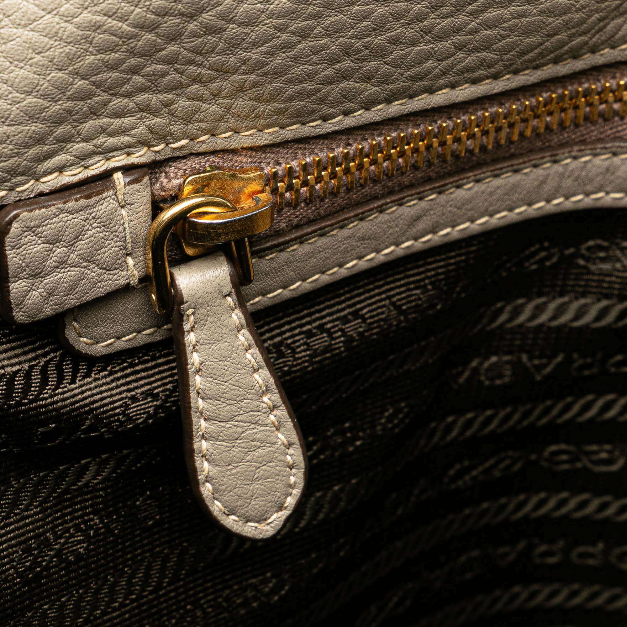 Vitello Daino Side Zip Shopper Tote