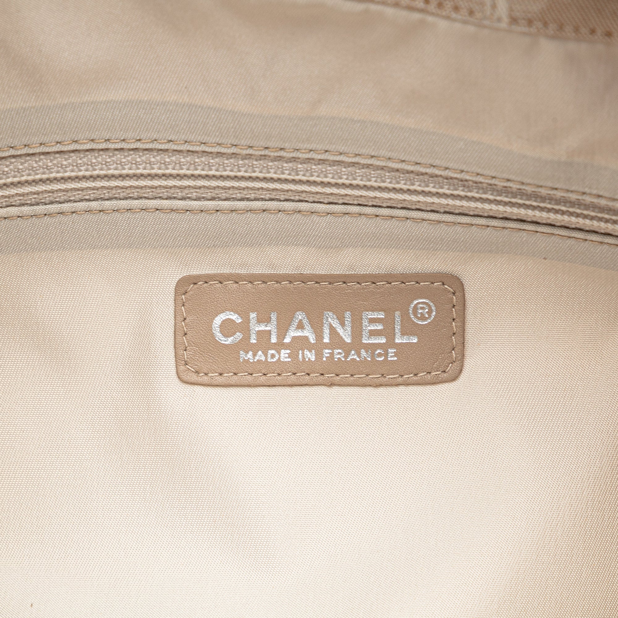 New Travel Line Nylon Handbag