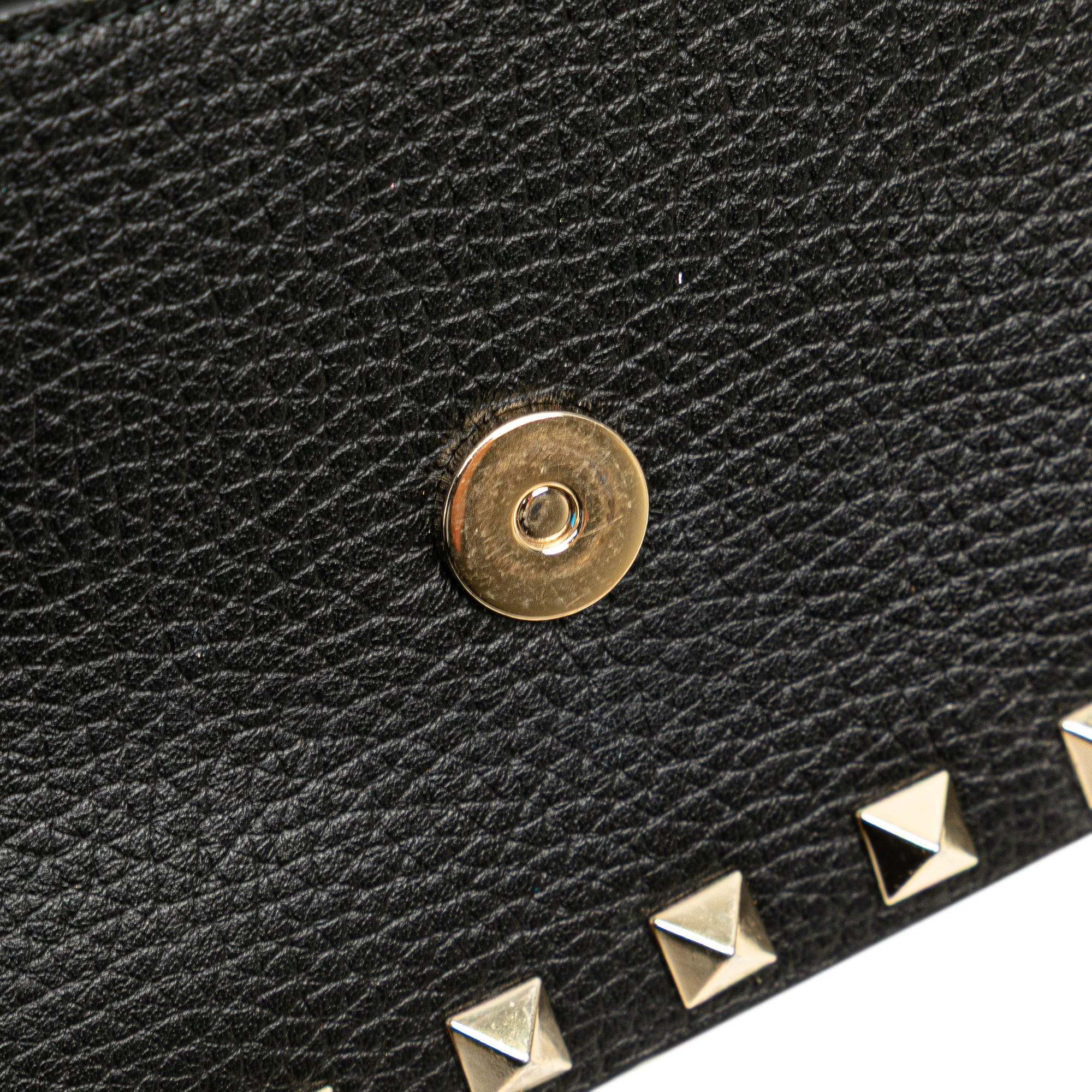 Pebbled Calfskin Rockstud Envelope Wallet on Chain