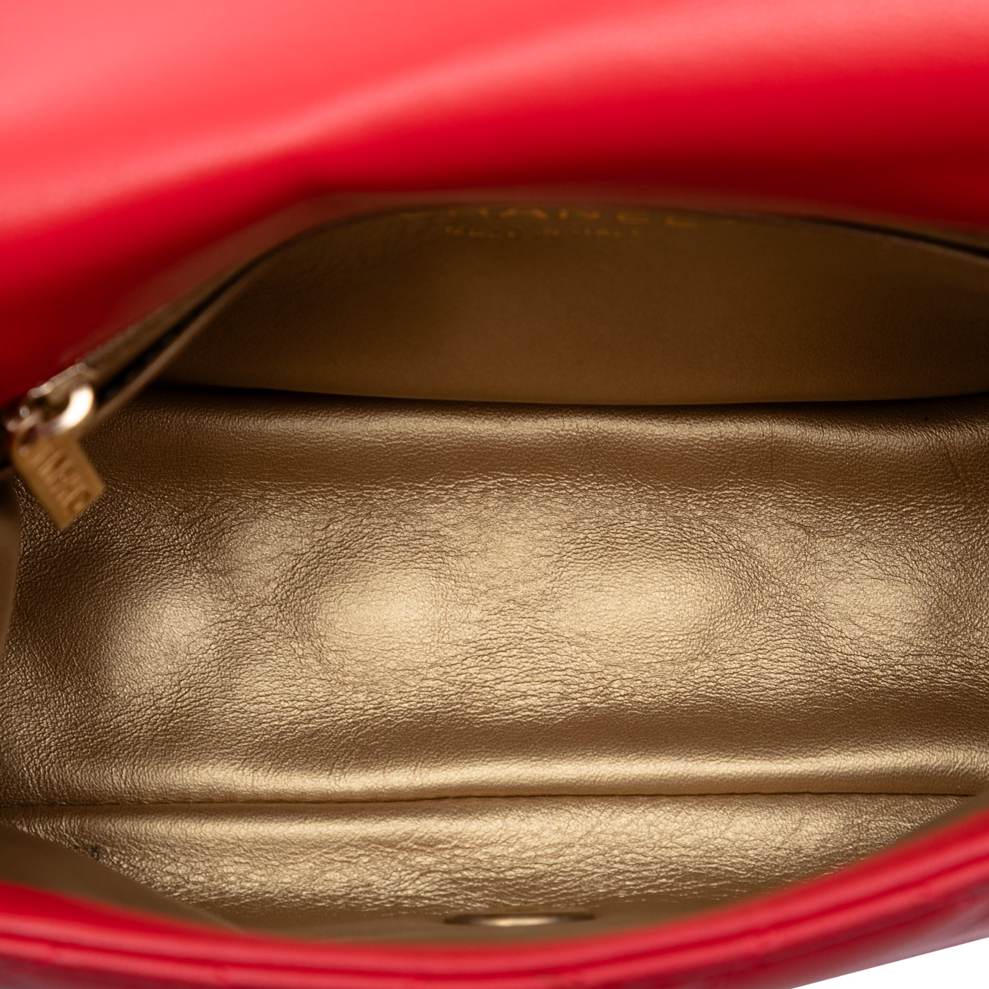 Mini Square Classic Lambskin Pearl Crush Single Flap