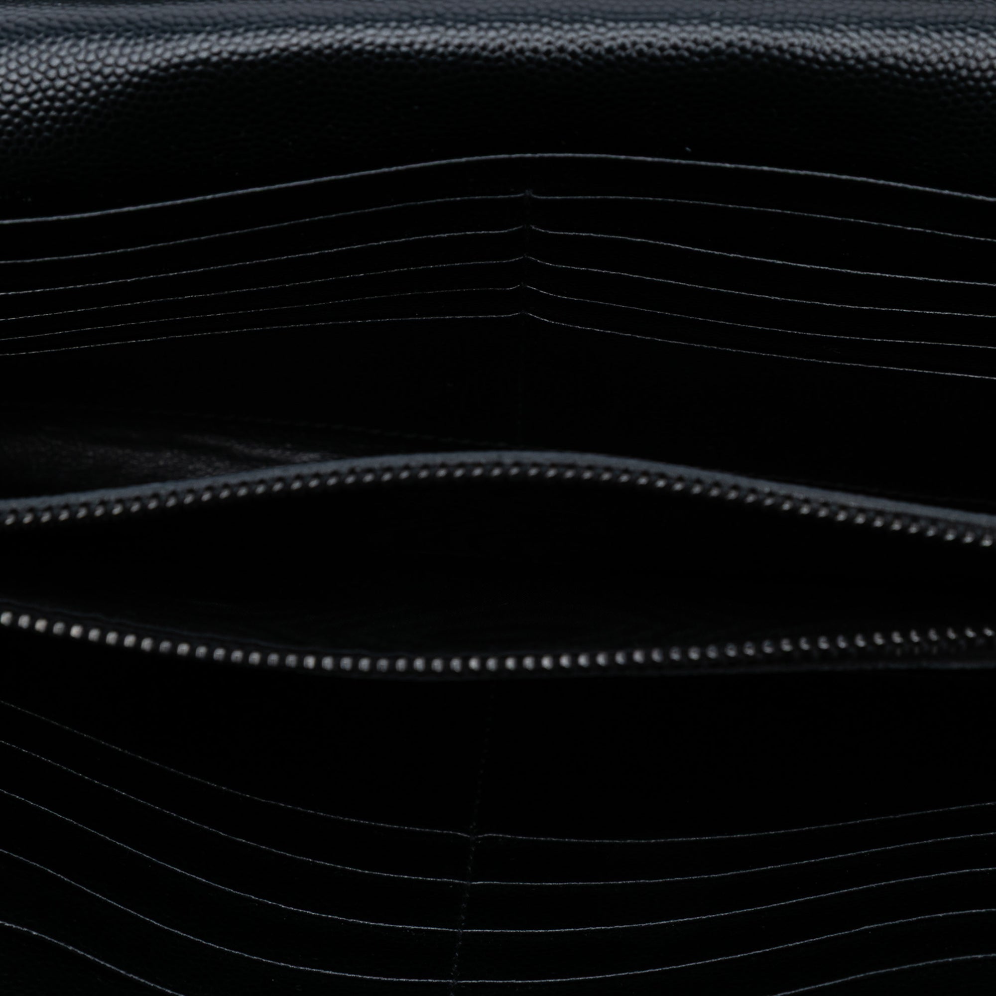 Grain De Poudre Matelasse Chevron Monogram Chain Wallet