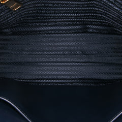 Small Canvas Symbole Triangolo Satchel