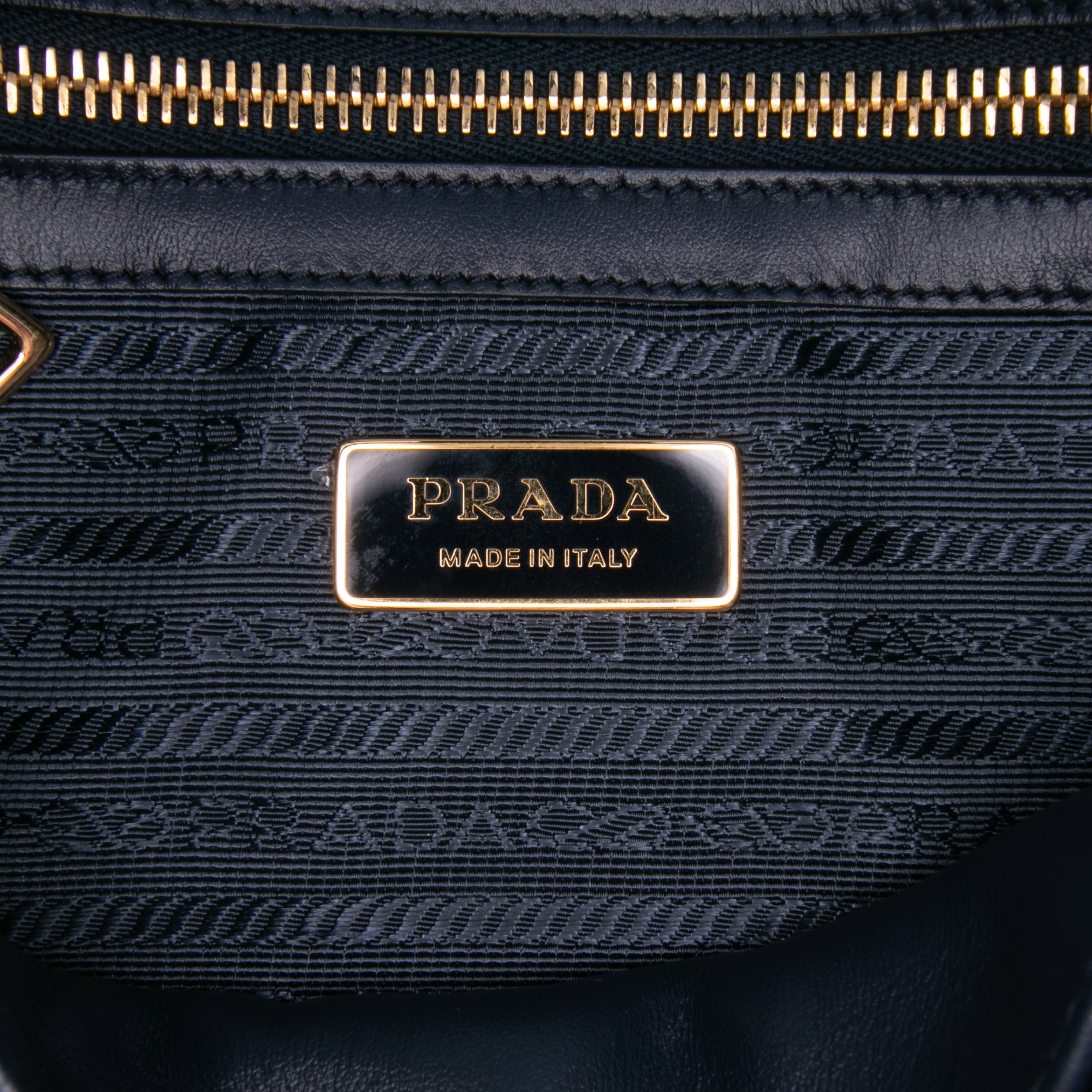 Small Canvas Symbole Triangolo Satchel