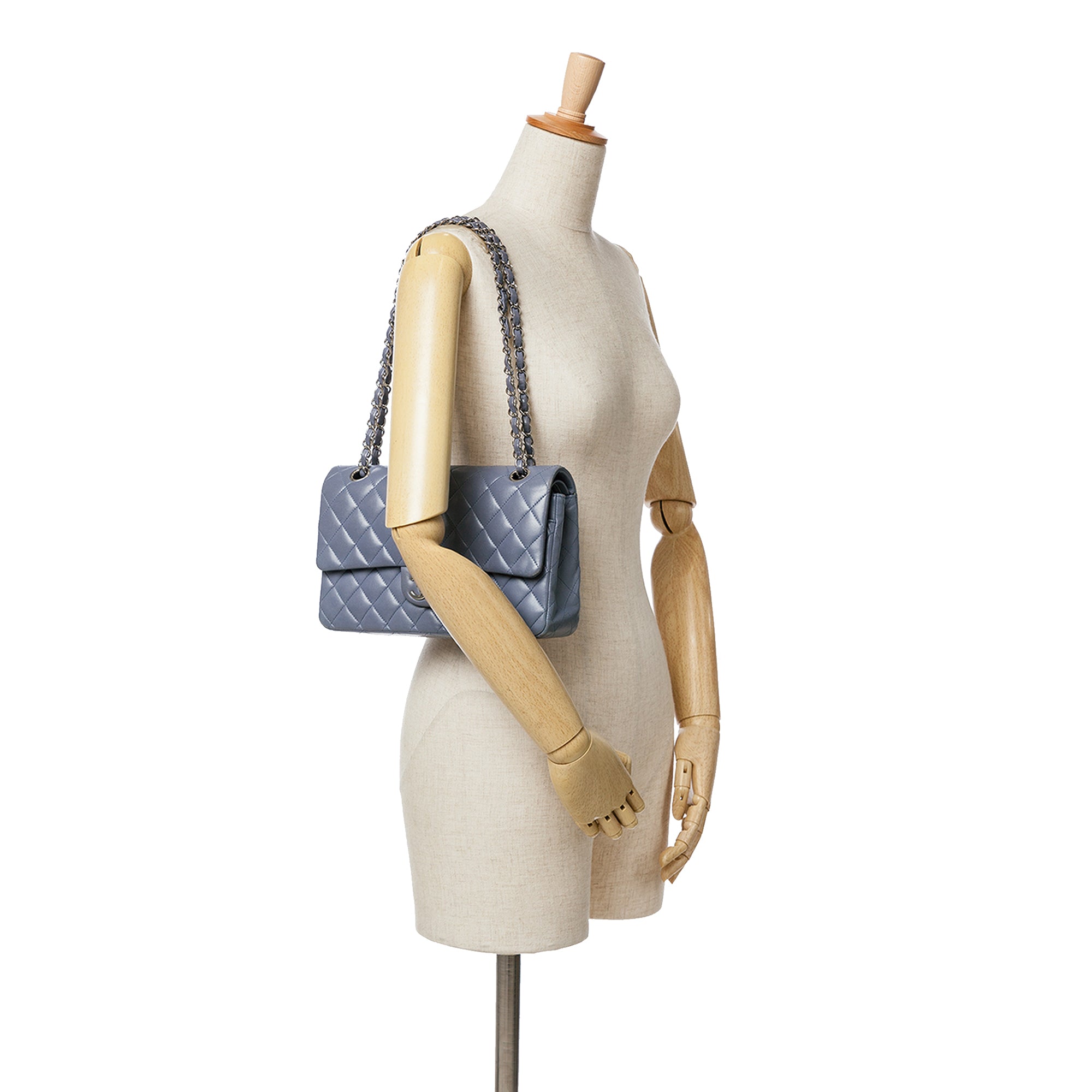 Medium Classic Lambskin Double Flap