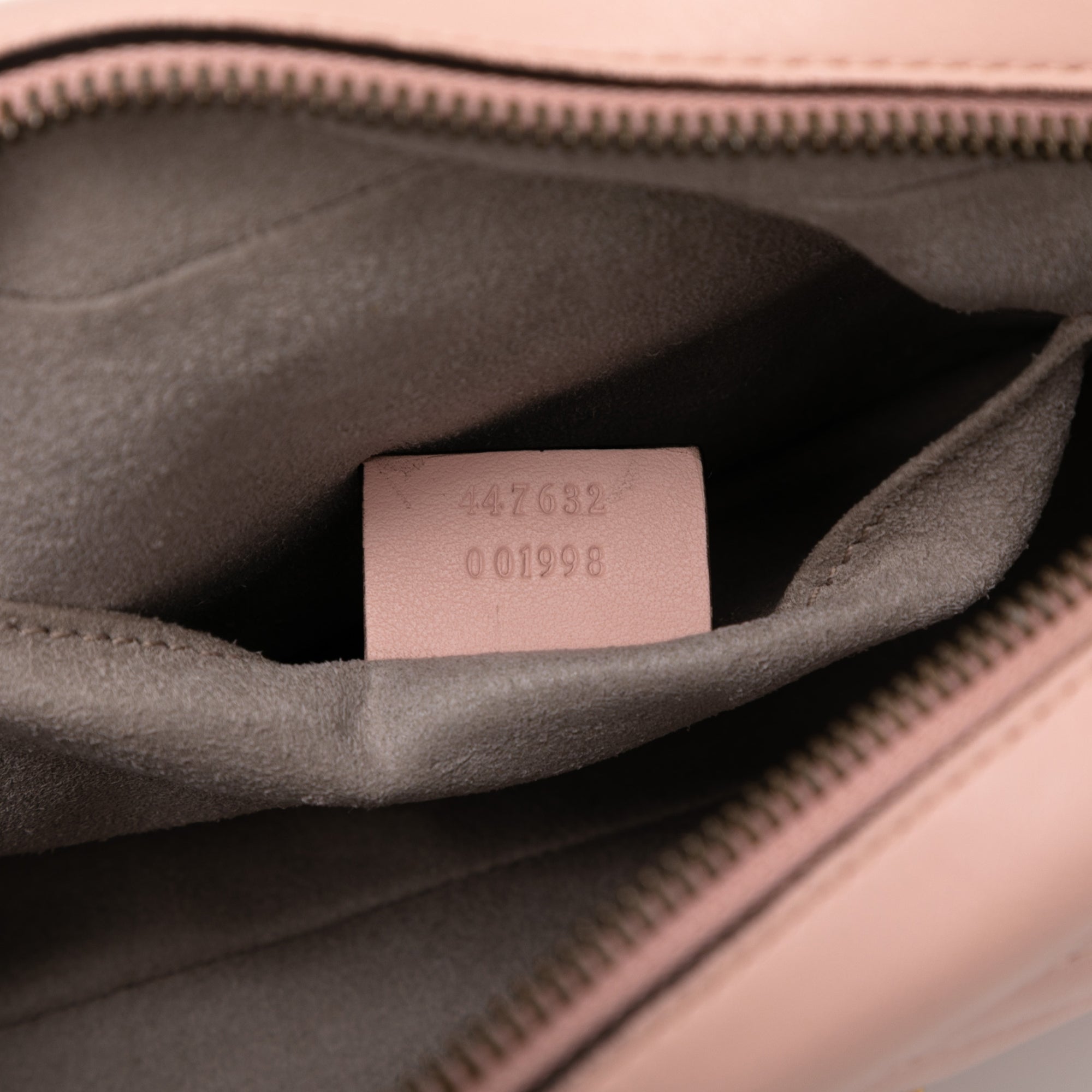 Small GG Marmont Matelasse Leather Crossbody