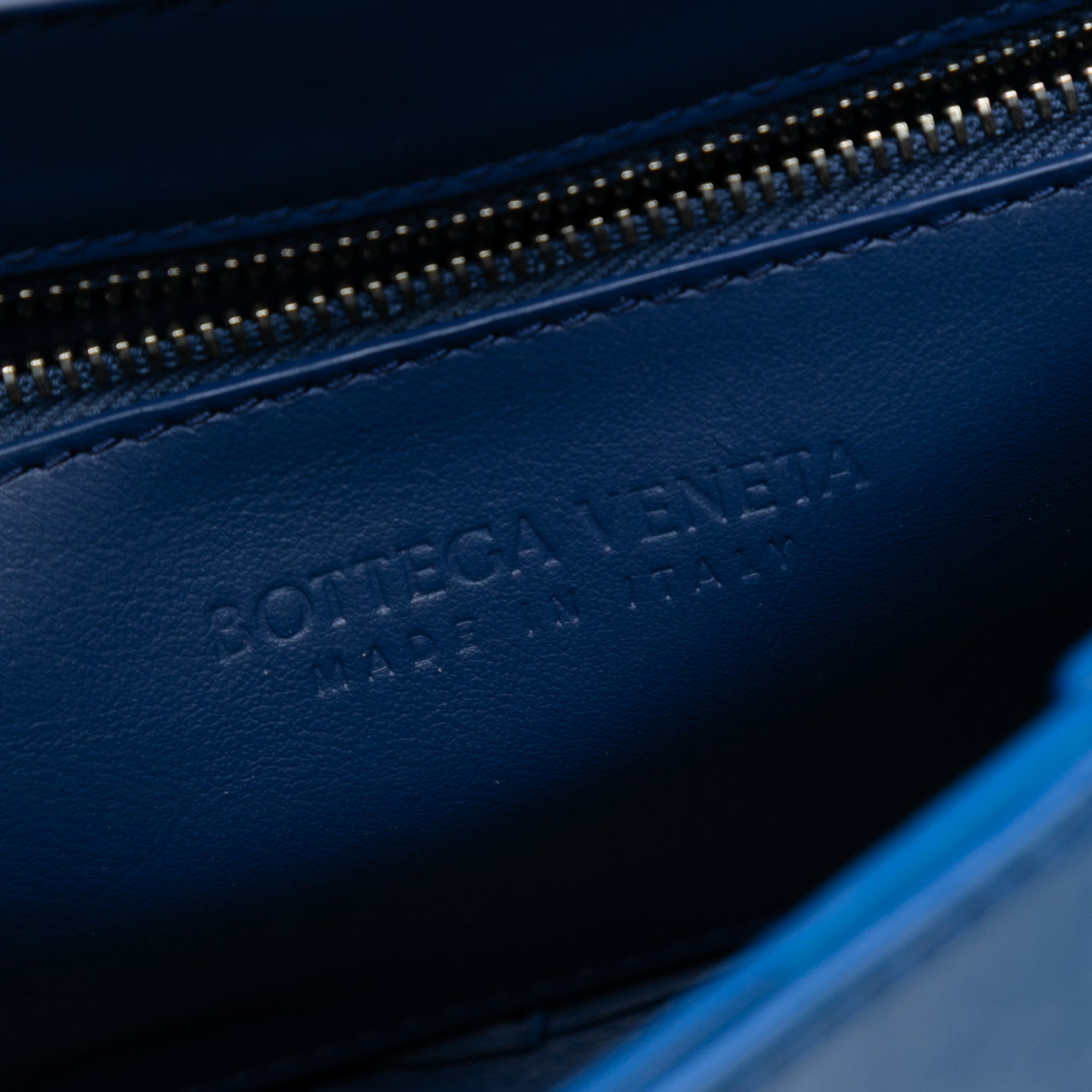 Nappa Intrecciato Wavy Cassette Crossbody