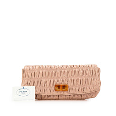 Nappa Gaufre Turn Lock Clutch