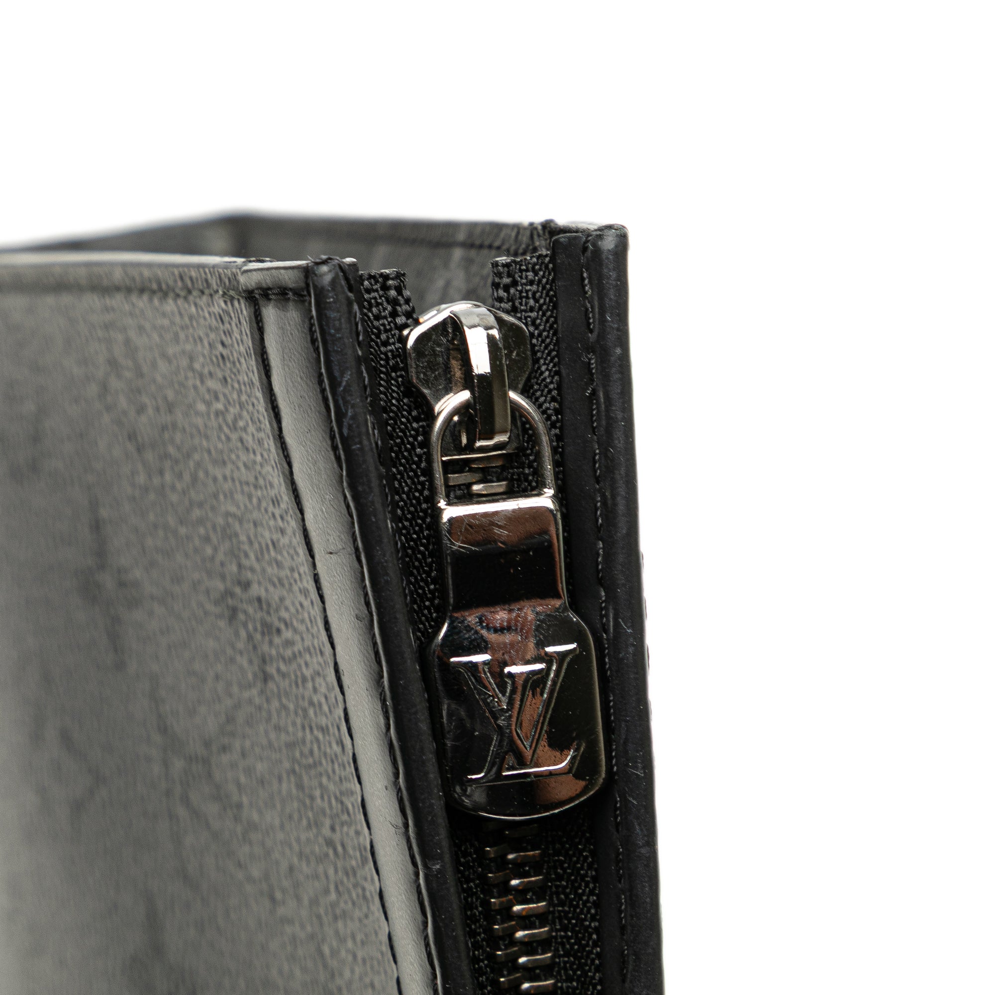 Monogram Eclipse Reverse Pochette Voyage MM