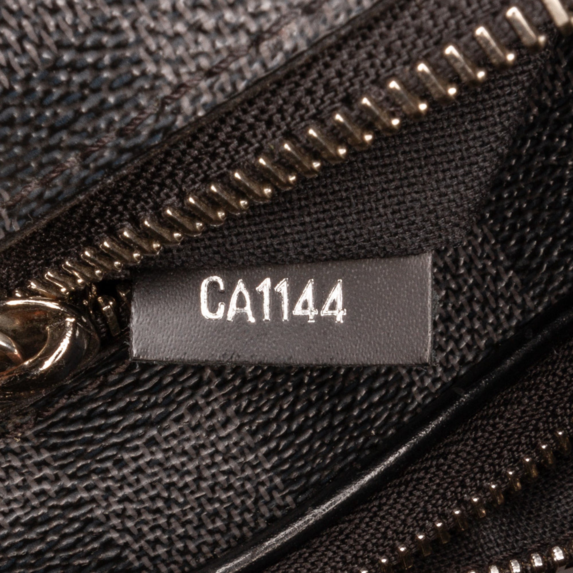 Damier Graphite Ambler