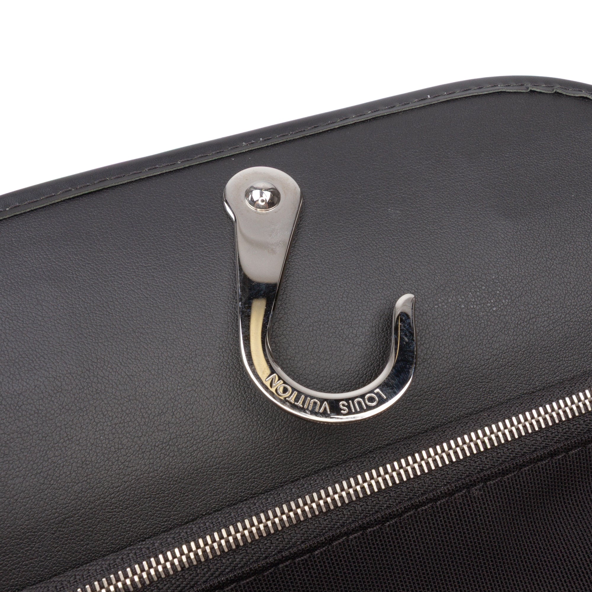 Damier Graphite Hanging Toiletry Kit Pouch