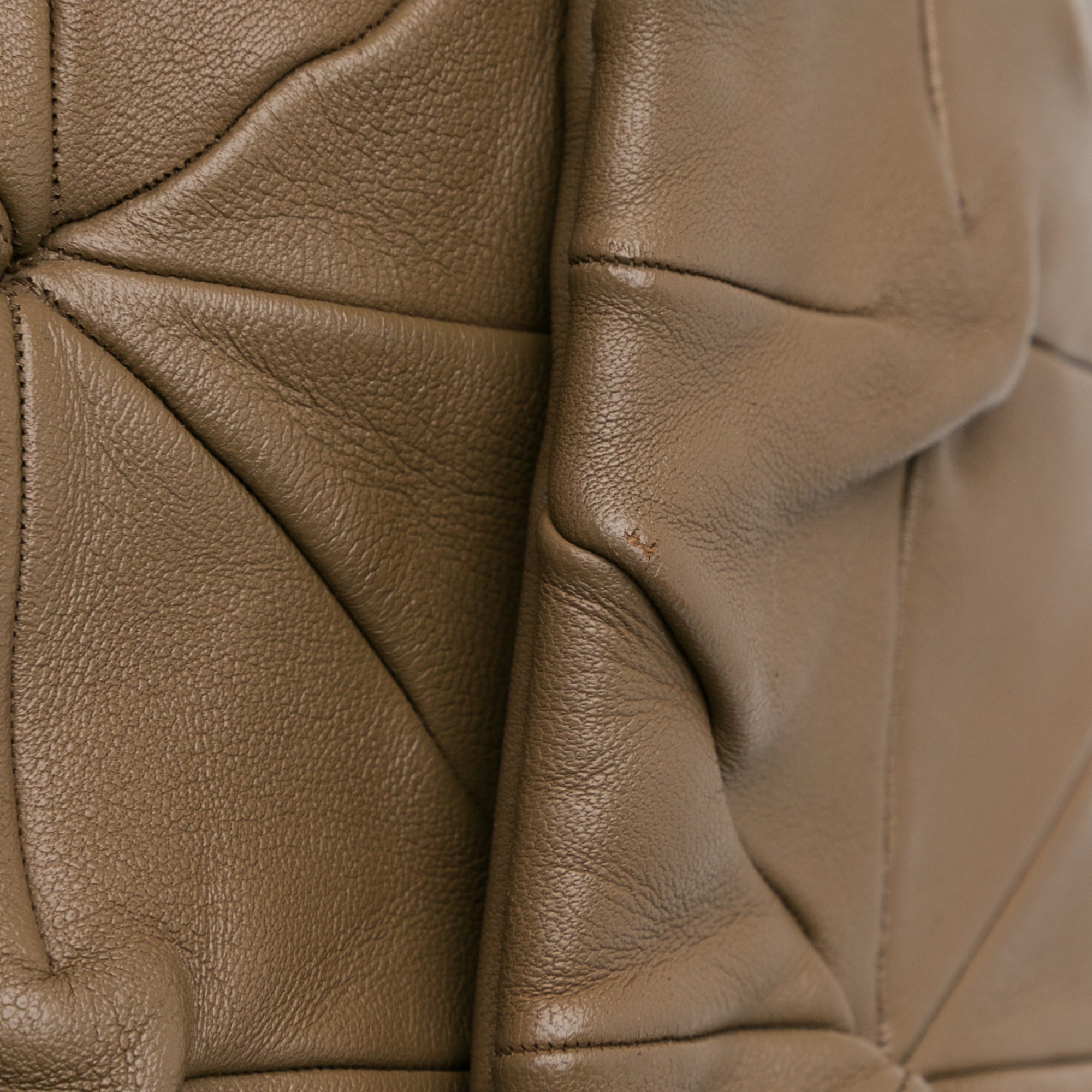 Jumbo Quilted Lambskin Origami Soft Squares Flap_8