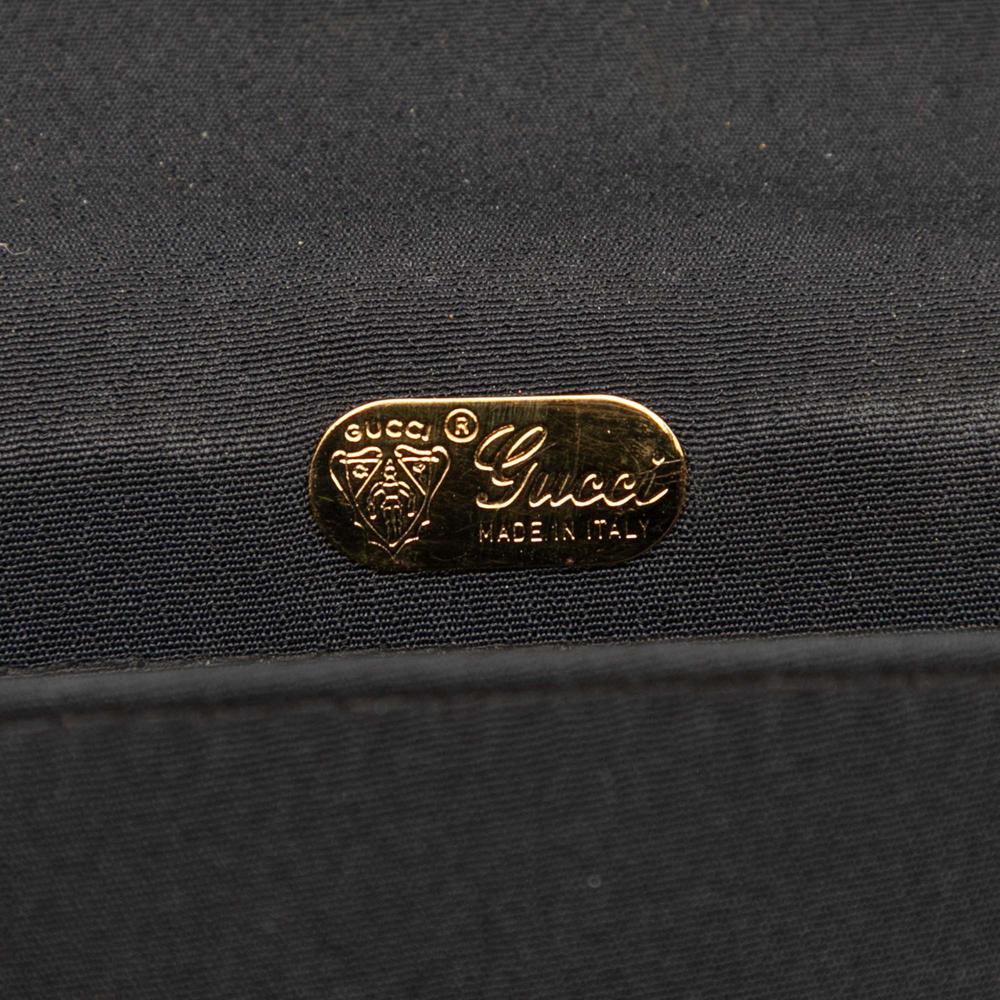 Canvas Interlocking G Chain Shoulder Bag