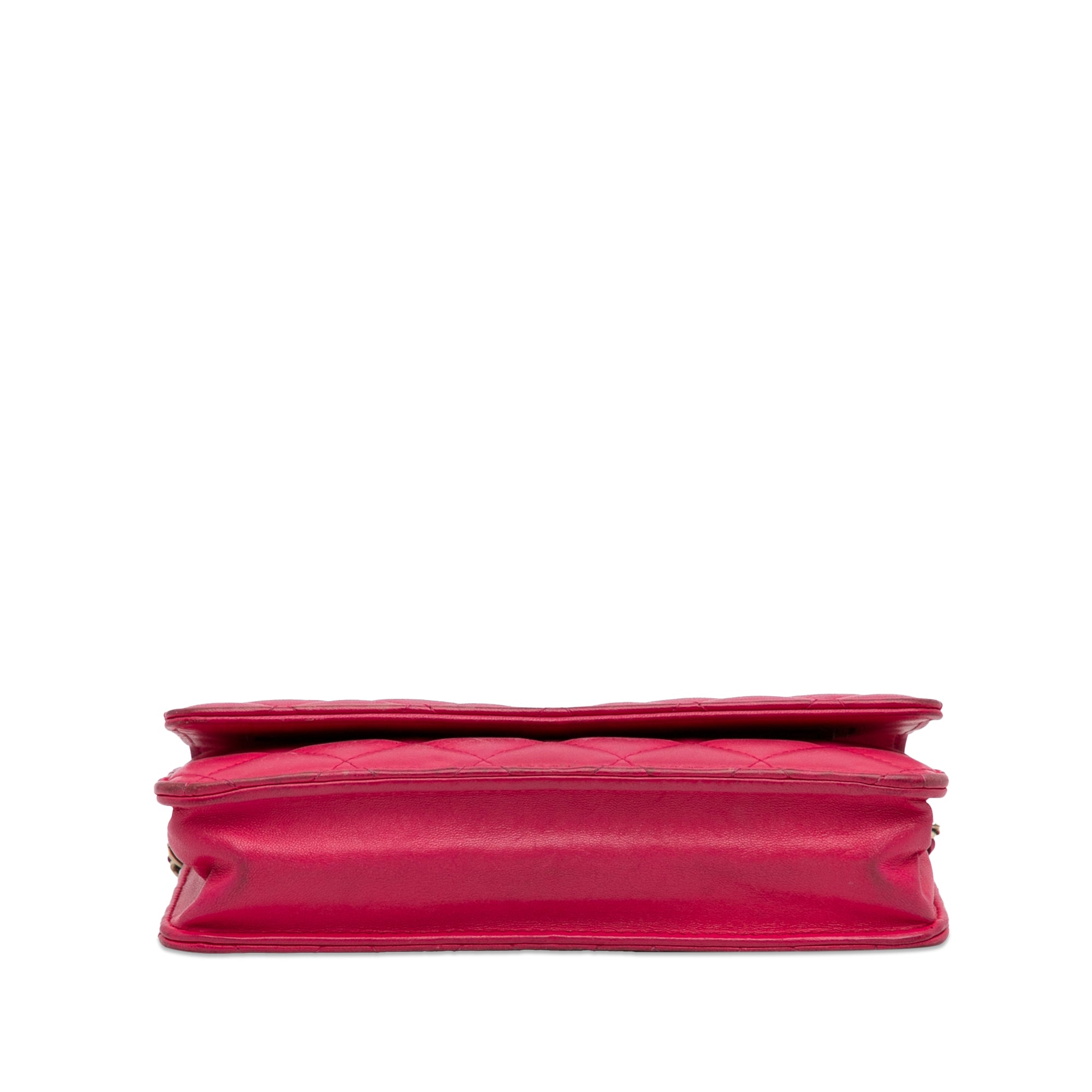 Classic Lambskin Wallet on Chain