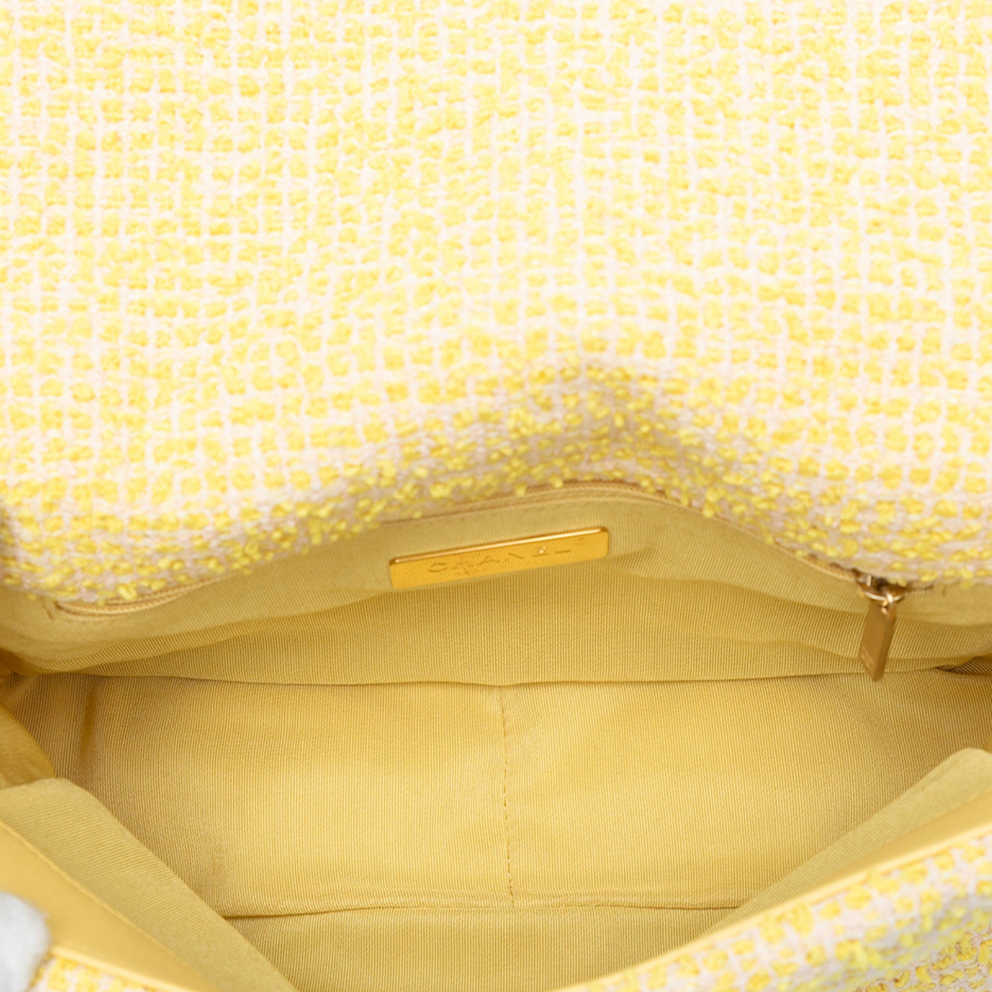 Medium Tweed 19 Flap