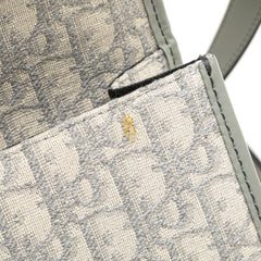 Medium Oblique Canvas 30 Montaigne Bag
