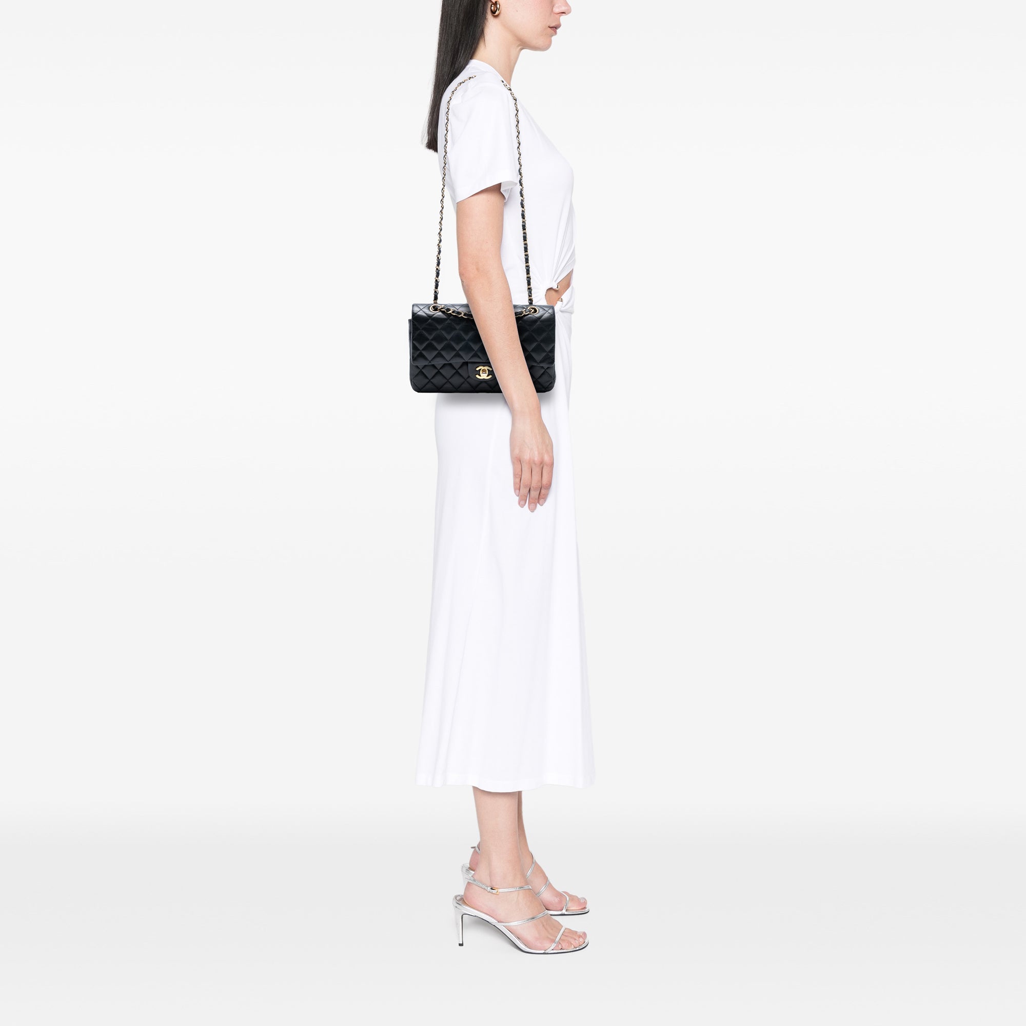 Medium Classic Lambskin Double Flap