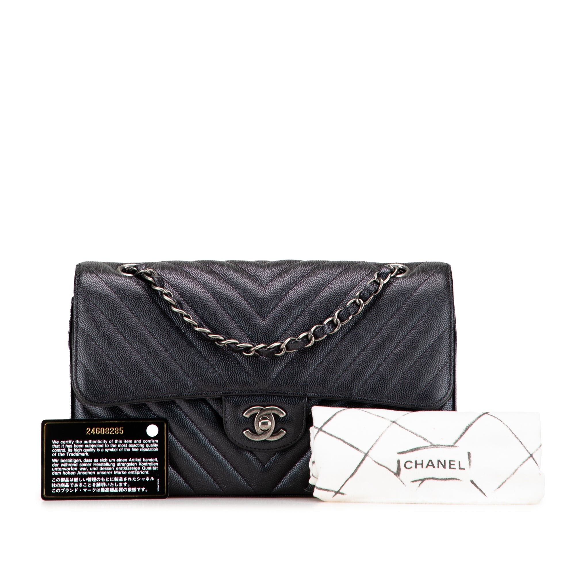 Medium Classic Chevron Caviar Double Flap