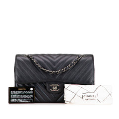 Medium Classic Chevron Caviar Double Flap