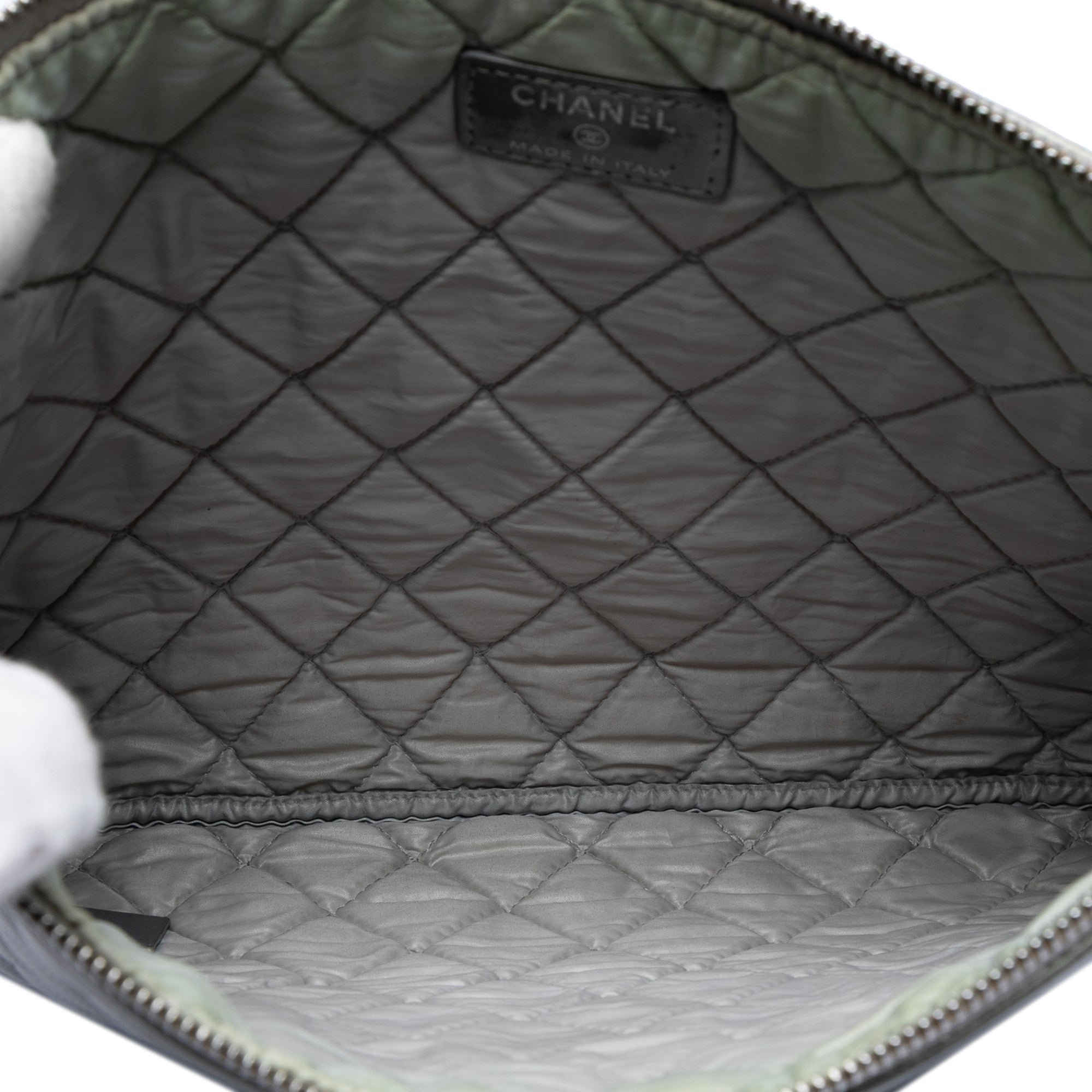 Medium Quilted Caviar Boy O Case Clutch