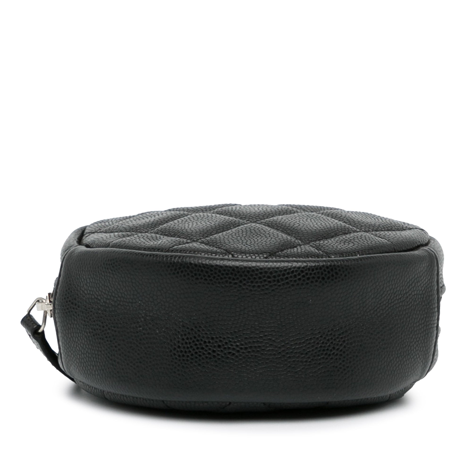 CC Quilted Caviar Round Clutch With Chain_4