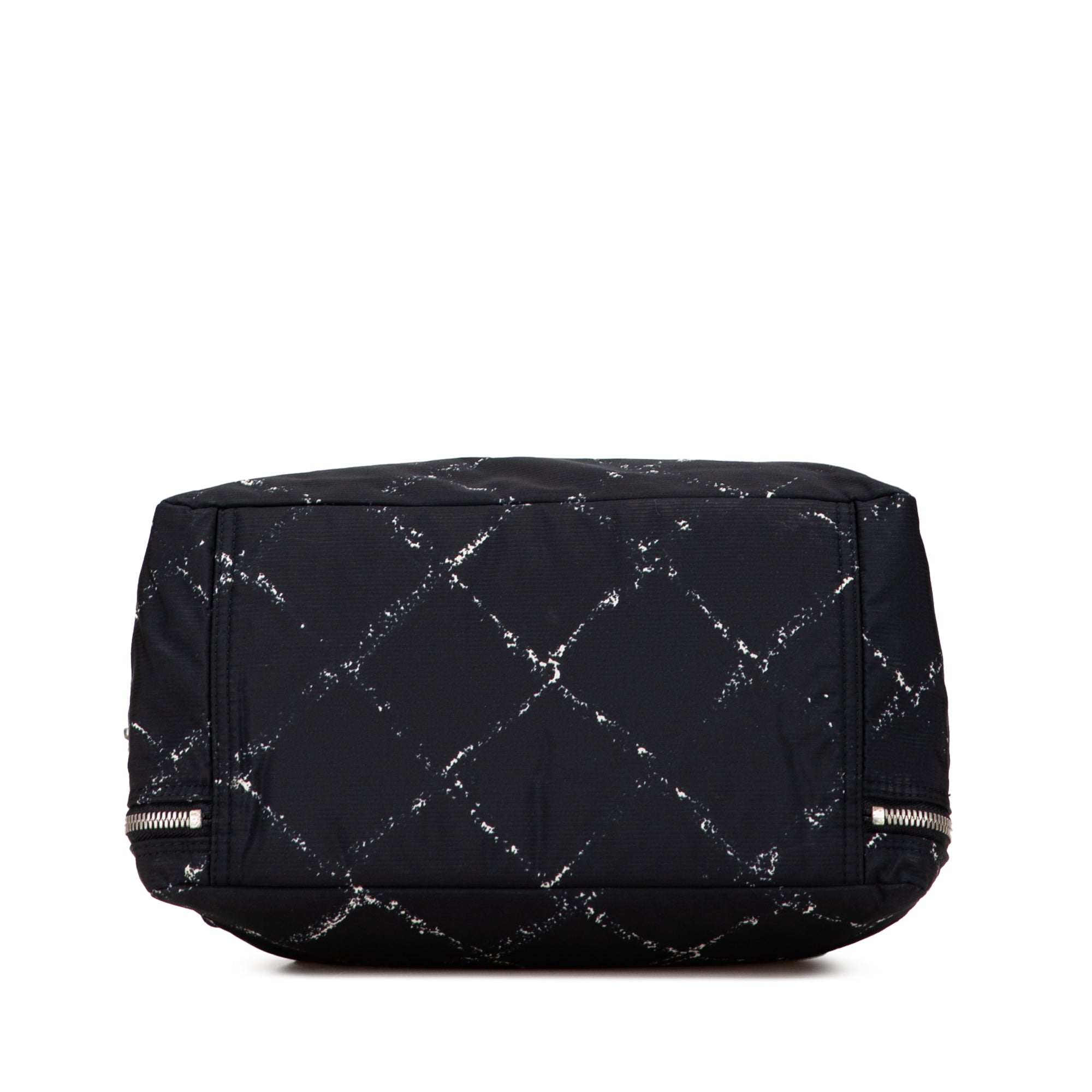 Old Travel Line Nylon Handbag