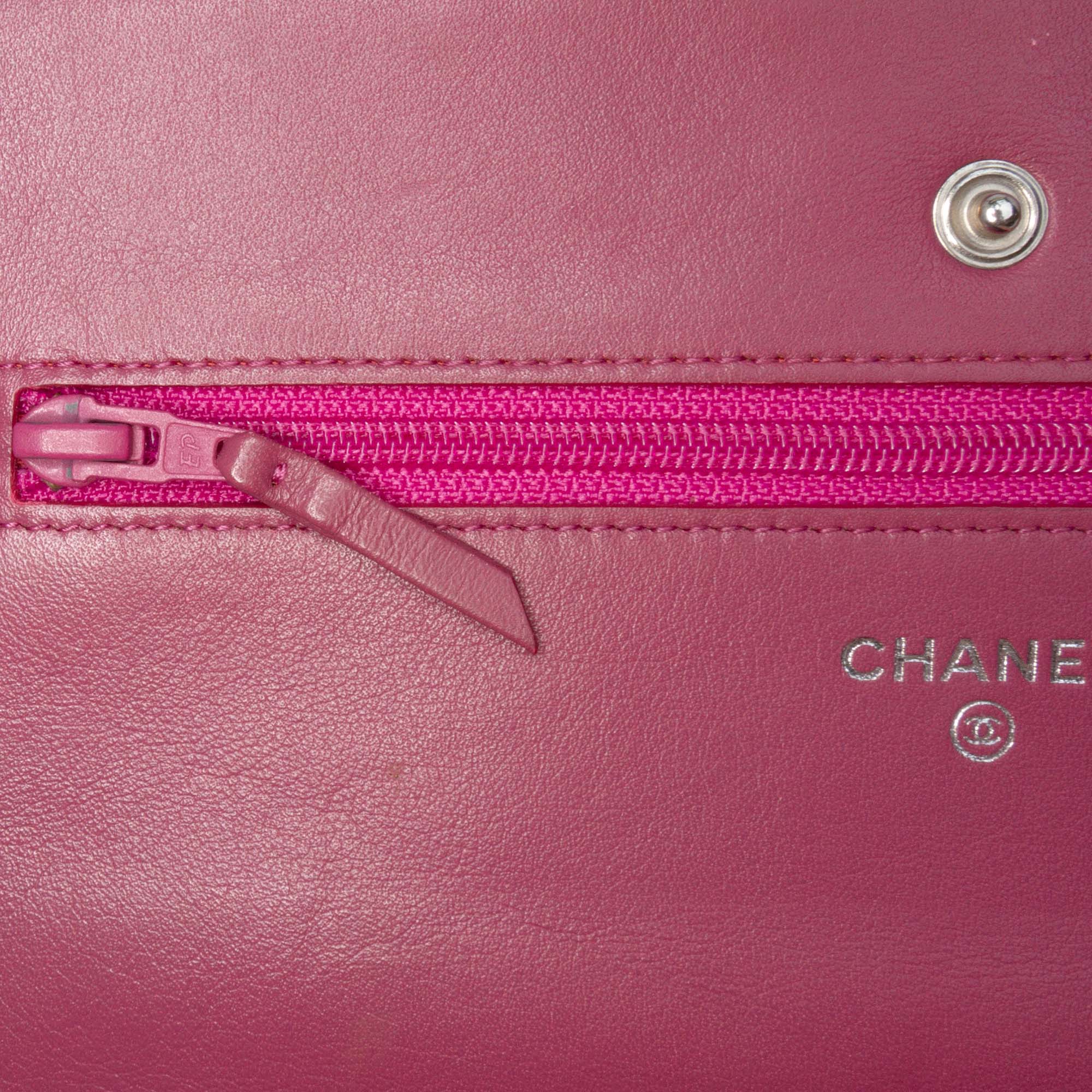 Patent CC Lipstick Wallet On Chain